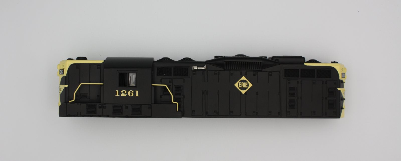 Lionel 28599-002 GP-9 Erie Shell
