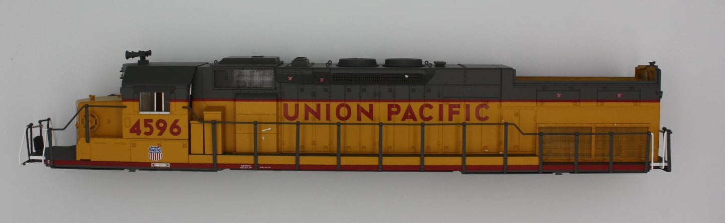 Lionel 28256-002 Union Pacific SD-40T-2 #4596 Dummy Shell