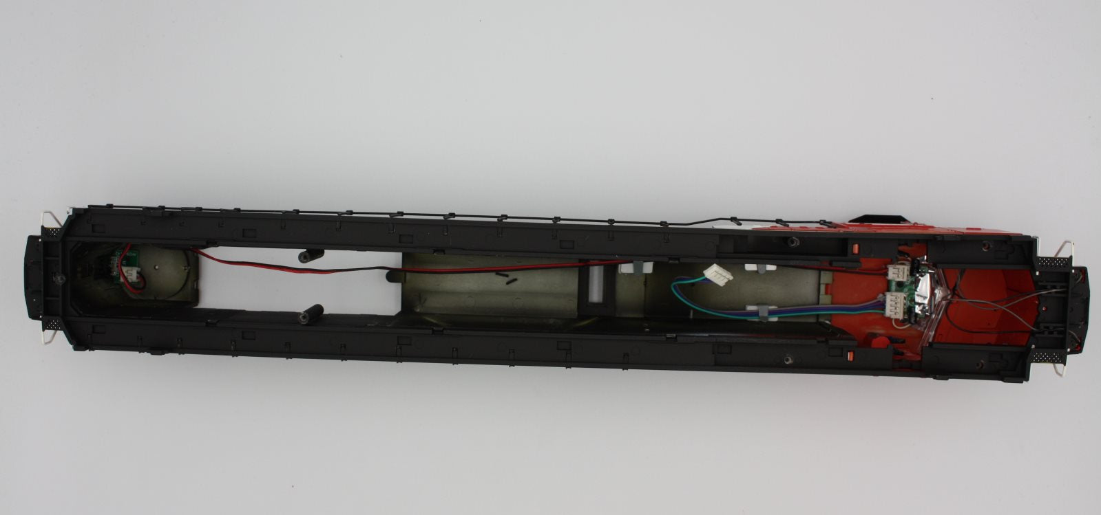 Lionel 34614-007 SD-70 M-2 CN #8020 Shell