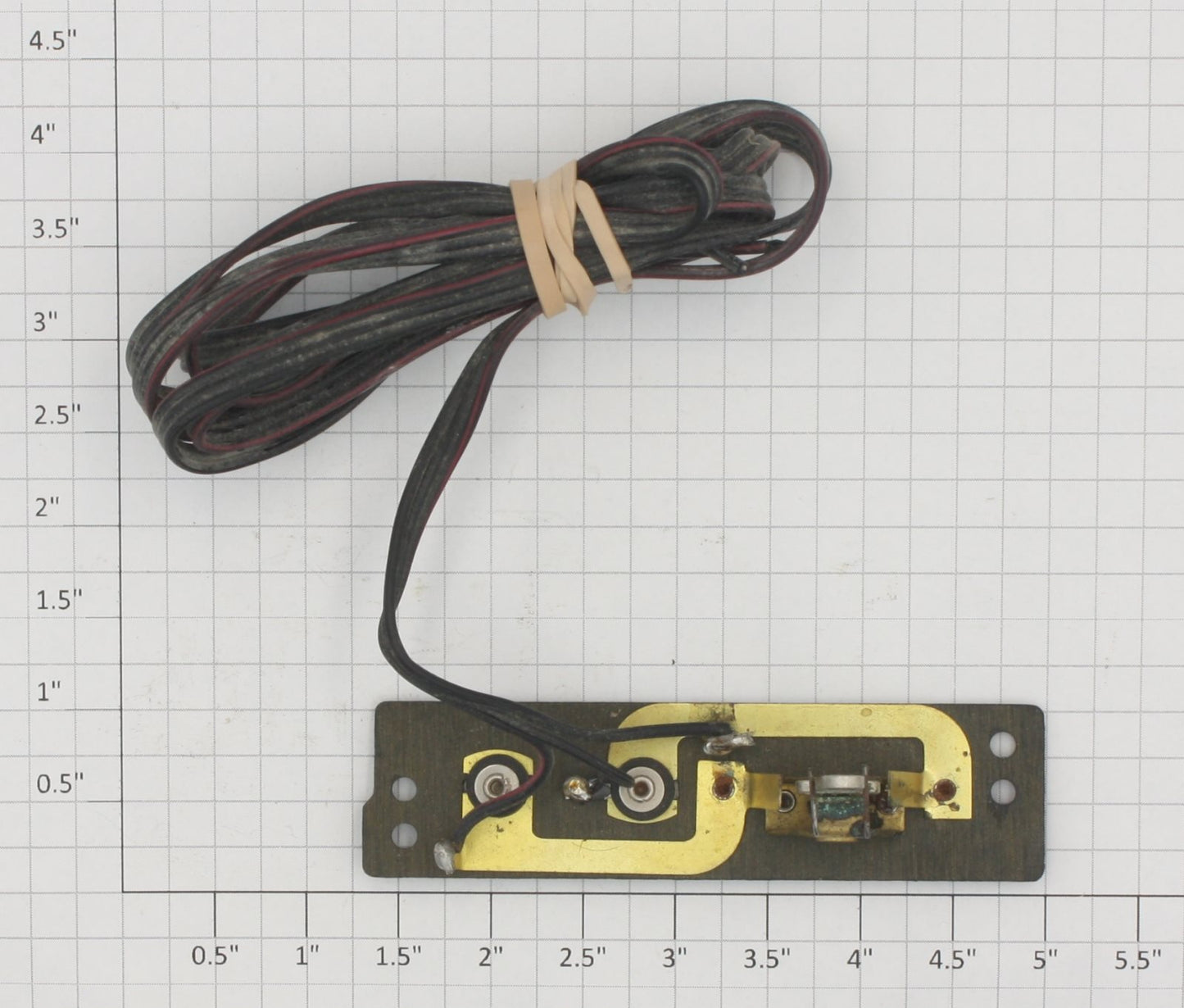 Lionel O22C-X  Brown Controller Base with Wire and No Bulb Sockets