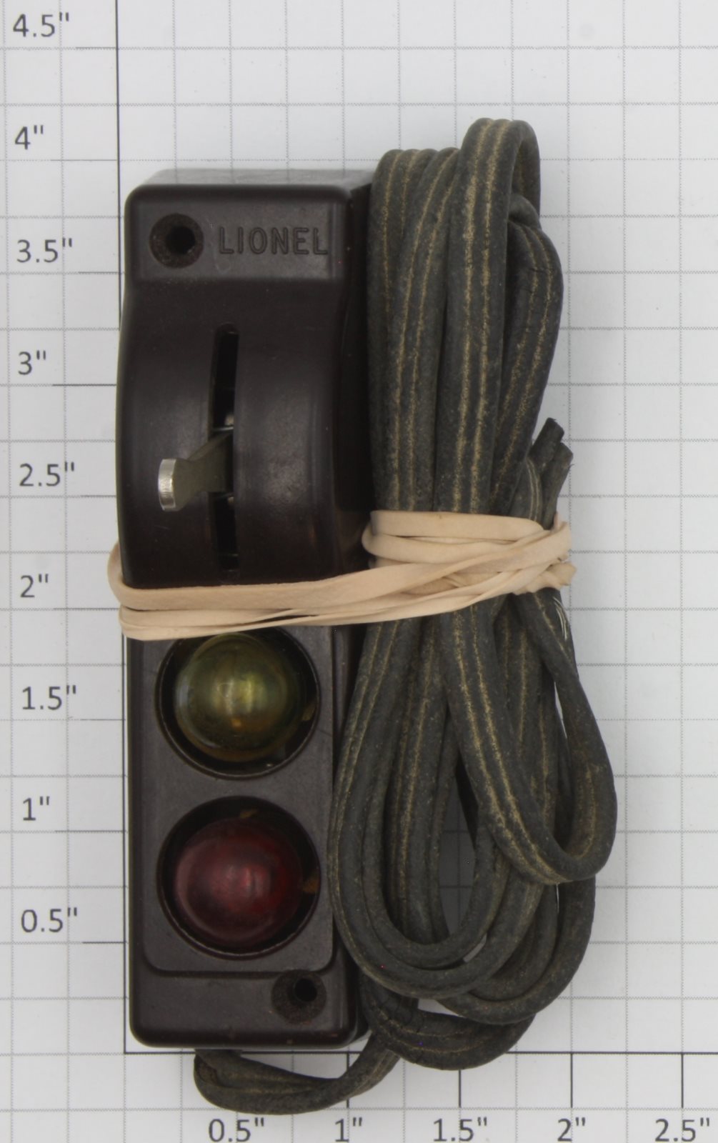 Lionel O22C-B O Gauge Dark Brown Screw Base Switch Controller with Bulbs, Wired