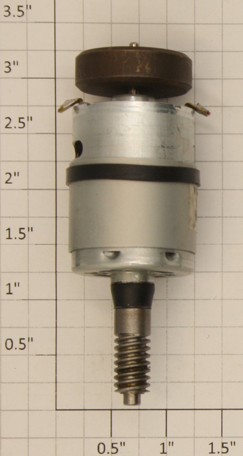 Lionel 8590-30 12 Volt DC Motor with Flywheel and Worm Gear
