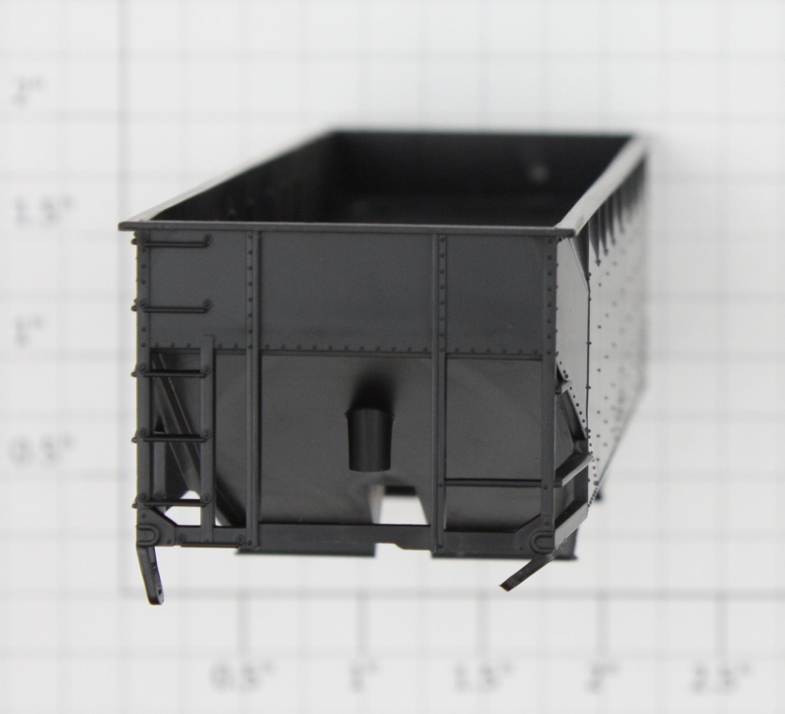 Athearn 54070X HO 34' Hopper Offset Flat Top Body Shell with Broken Ladder