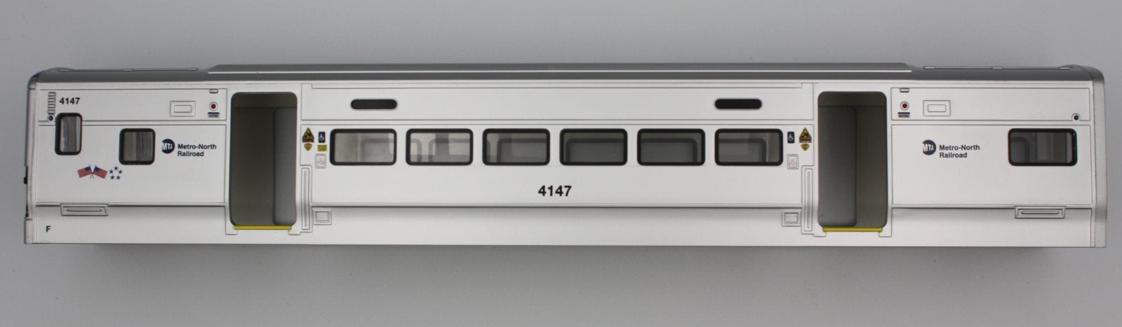 Lionel 82190-2 #4147 M-7 Metro / North Intermediate Shell
