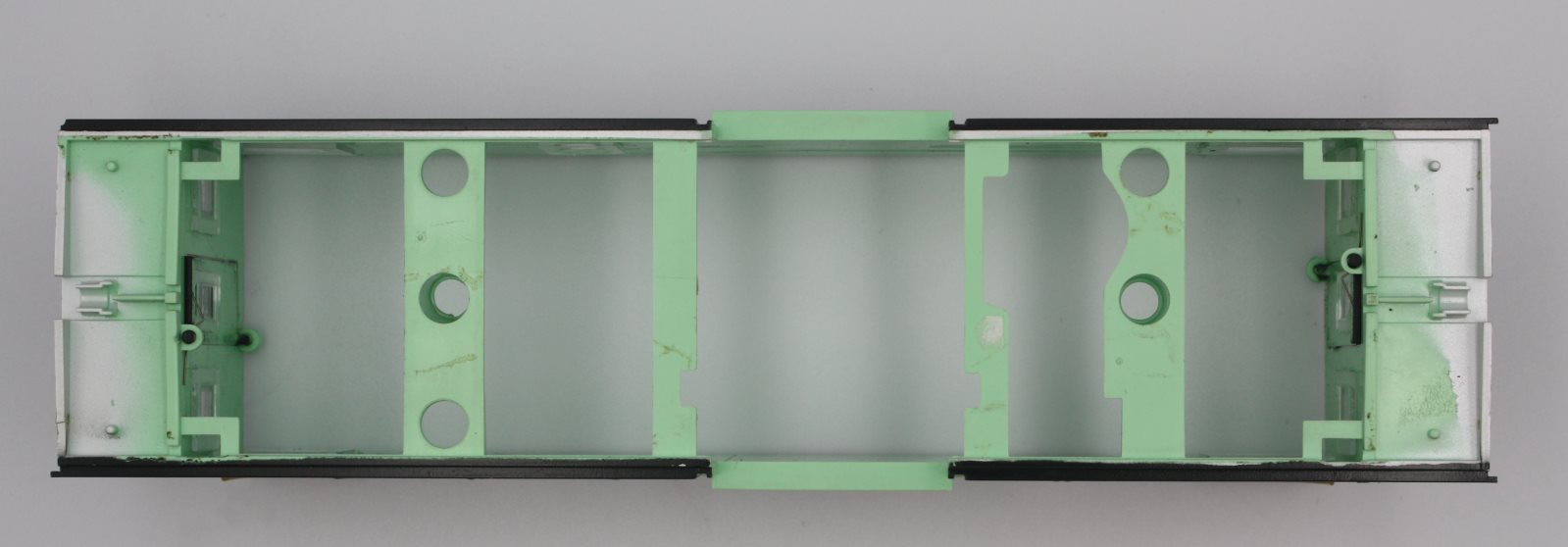 Lionel 27637-007 E-V BNSF Caboose Car Body #31