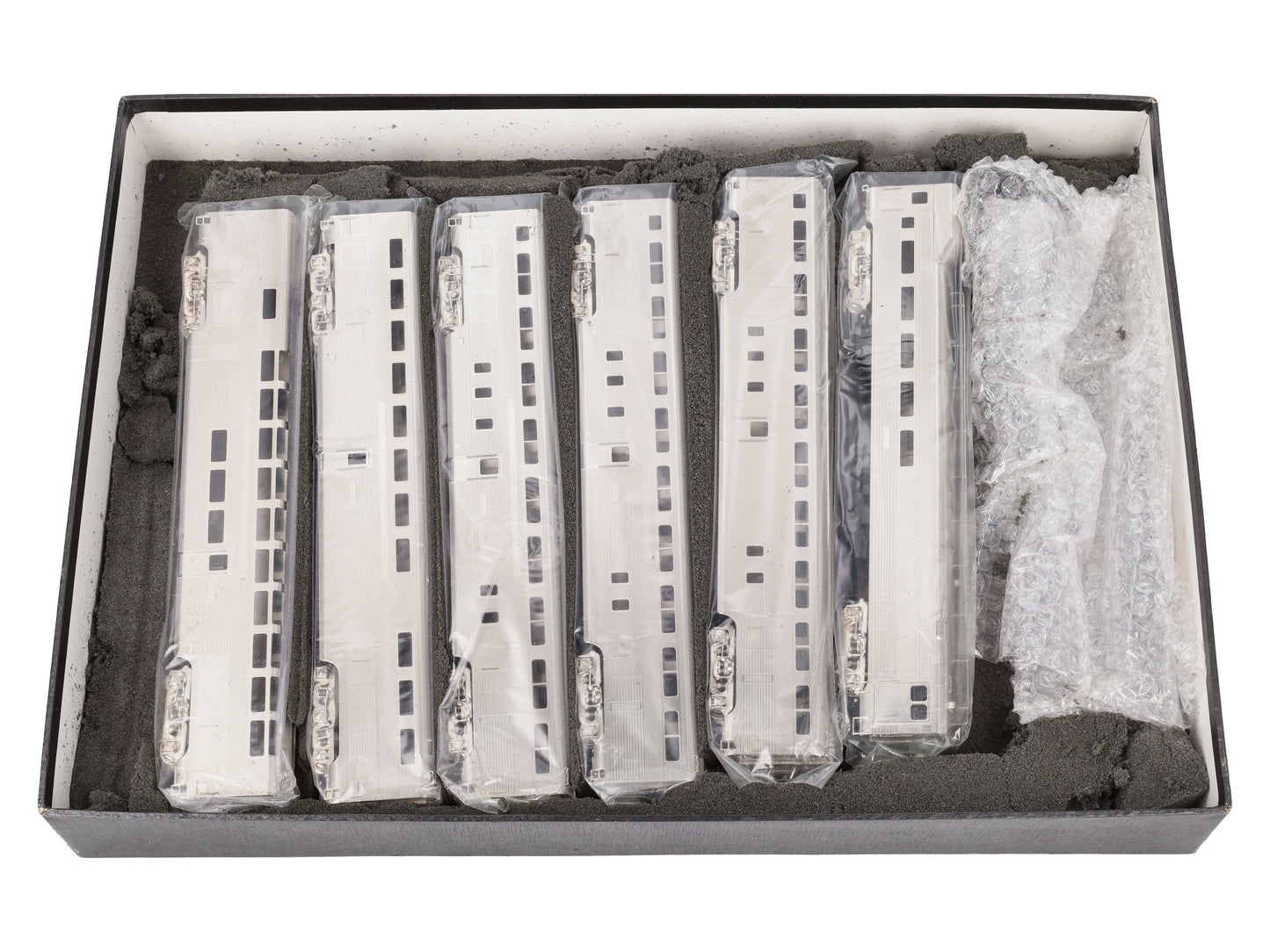 Hallmark HO Scale Brass ATSF High-Level Nickel-Plated Passenger Cars (Set of 6) EX/Box