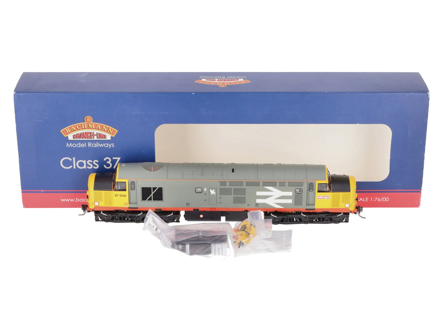 Bachmann 32-387 OO Railfreight Red Stripe Class 37 Diesel Locomotive #37506 EX/Box