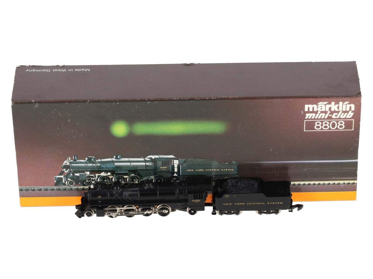 Marklin 8808 Z Scale New York Central 2-8-2 Steam Locomotive & Tender #9405 LN/Box