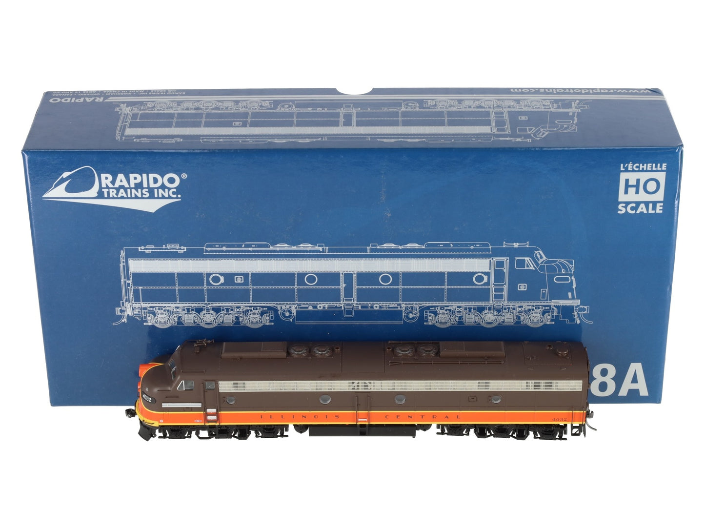 Rapido Trains 28023 HO IC EMD E8A Diesel Locomotive Standard DC #4032
