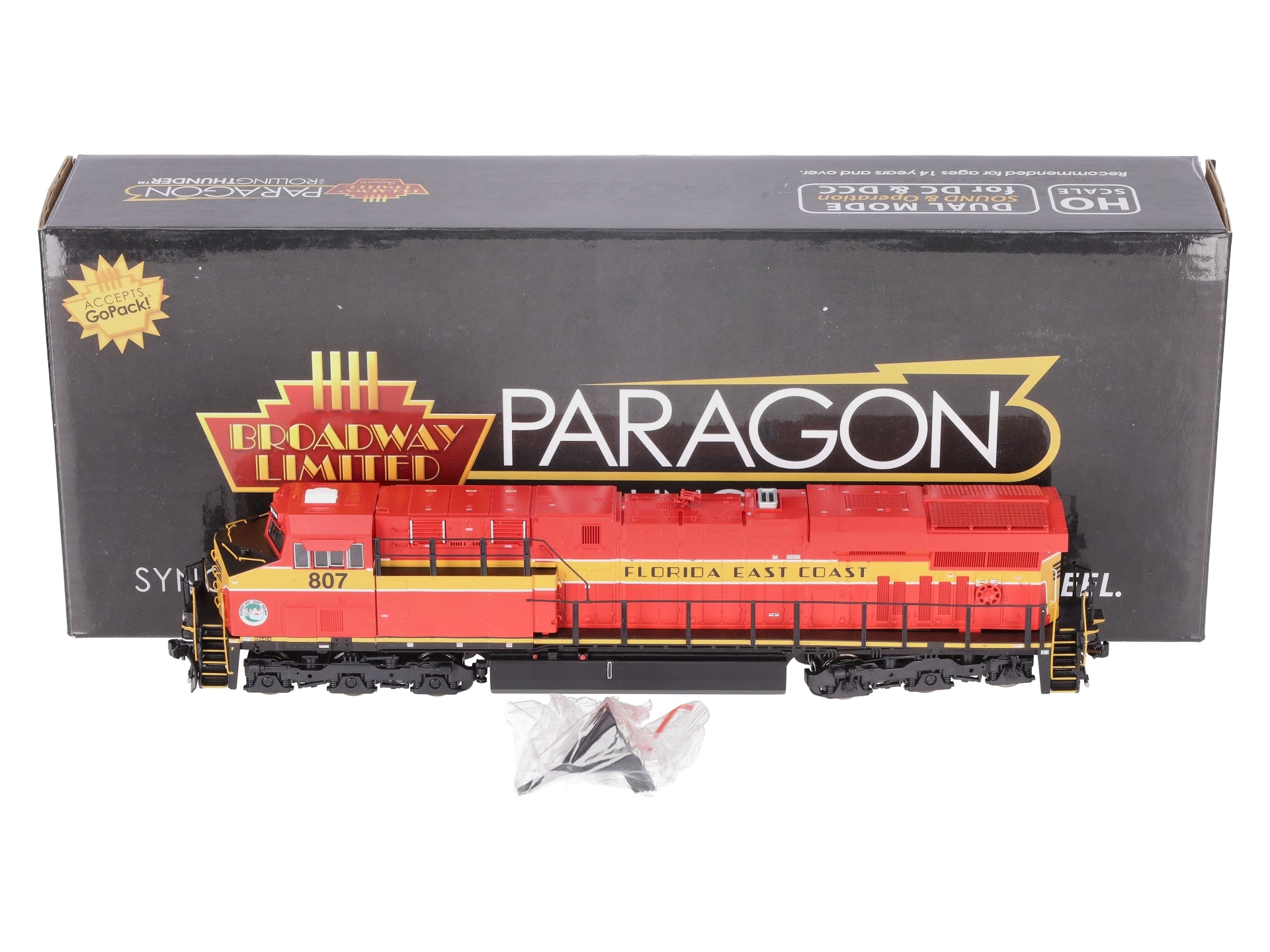 Broadway Limited 5866 HO Florida East Coast GE ES44C4 Diesel Locomotive #807