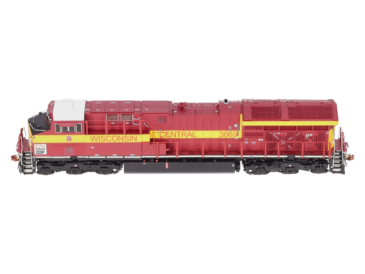 Scale Trains 33183 HO CN Wisconsin Central GE ET44AC Diesel Locomotive w/DCC/SND NIB