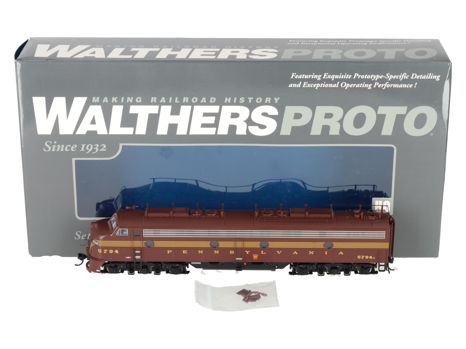 Walthers 920-42904 HO PRR Class EP-22 EMD E8A Diesel Loco w/ Sound & DCC #5794A