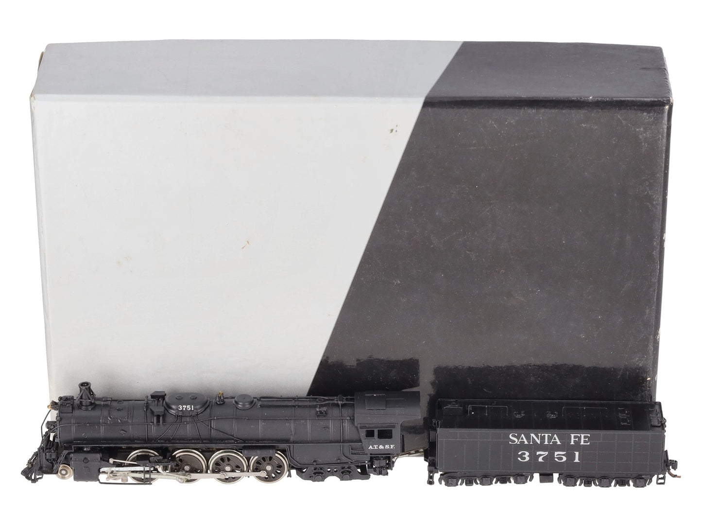 Hallmark Models 3751 N Scale Brass Santa Fe 4-8-4 Steam Locomotive #3751 EX/Box