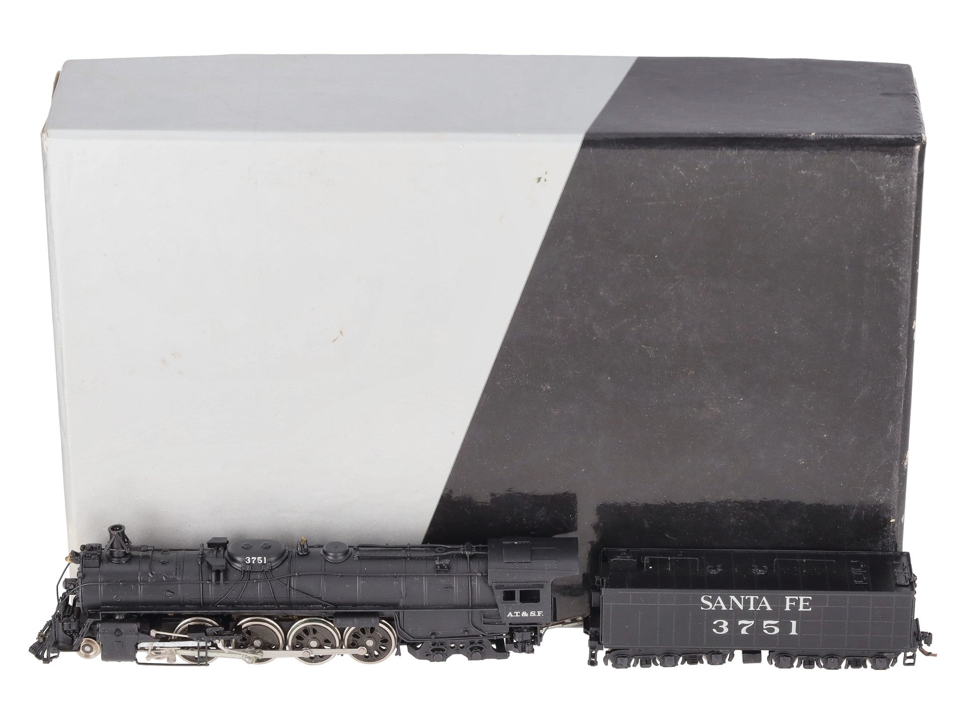 Hallmark Models 3751 N Scale Brass Santa Fe 4-8-4 Steam Locomotive #3751 EX/Box
