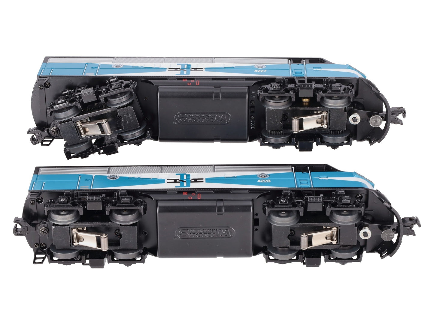 Williams 20107 O Gauge Boston & Maine EMD F3 AA Diesel Locomotive Set #4227/4228 EX/Box