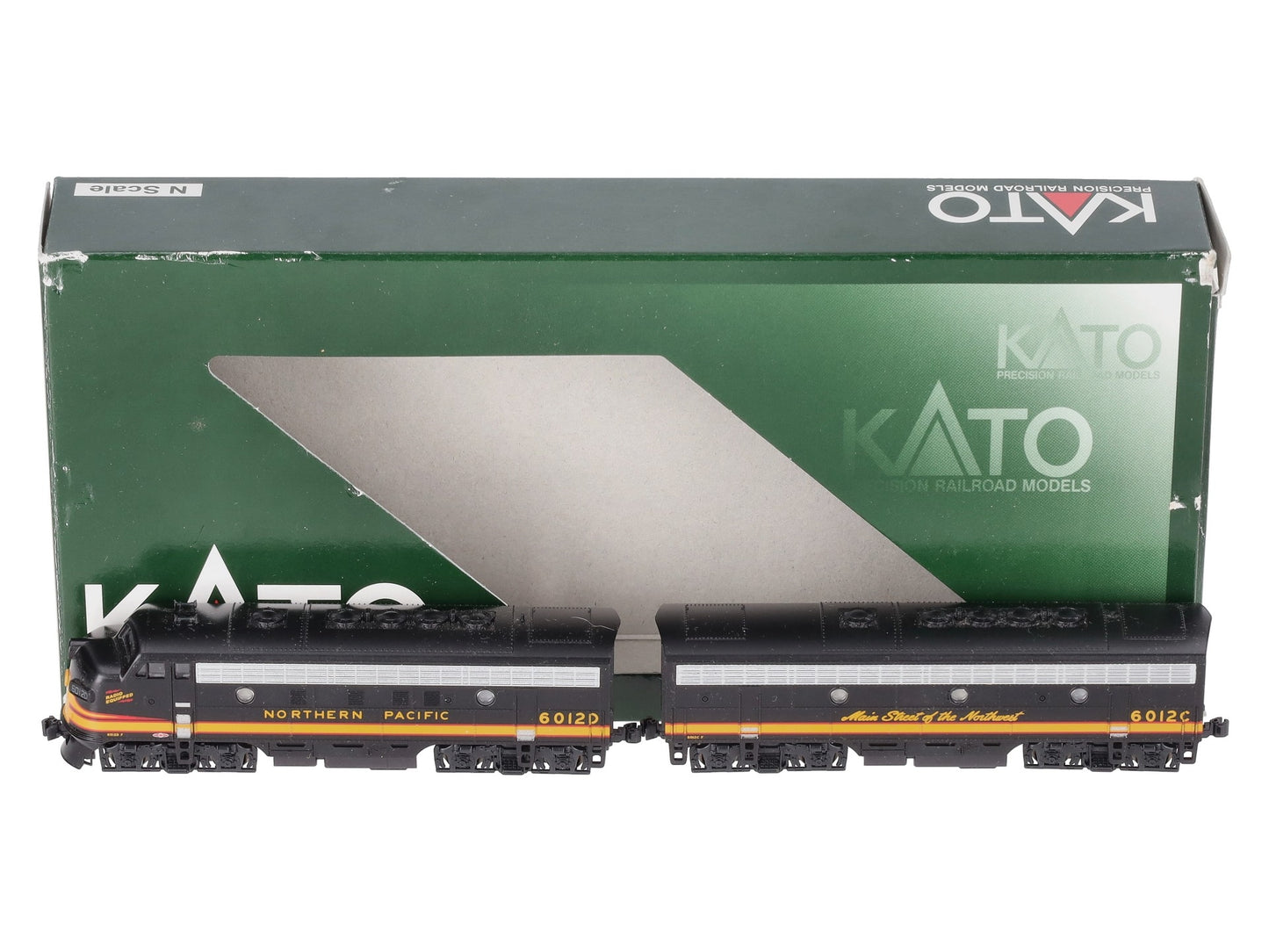 Kato 106-0423 N NP EMD F7 A/B Diesel Locomotive #6012D, 6012C (Set of 2) LN/Box
