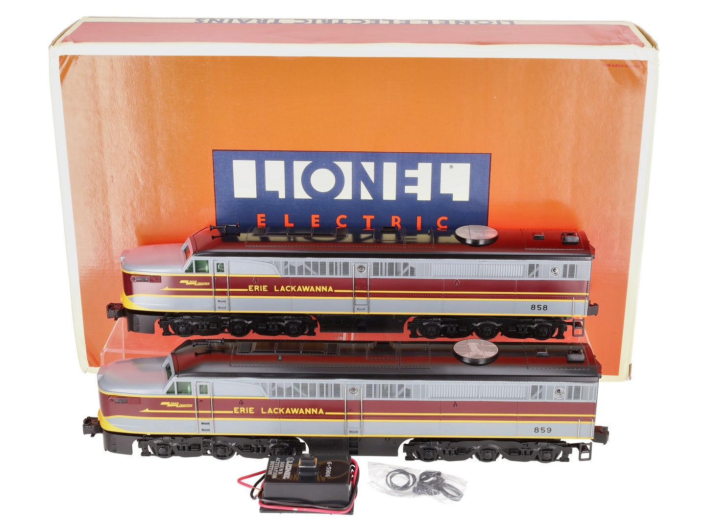 Lionel 6-18116 O Gauge Erie Lackawanna PA AA Diesel Set #858/859 EX/Box