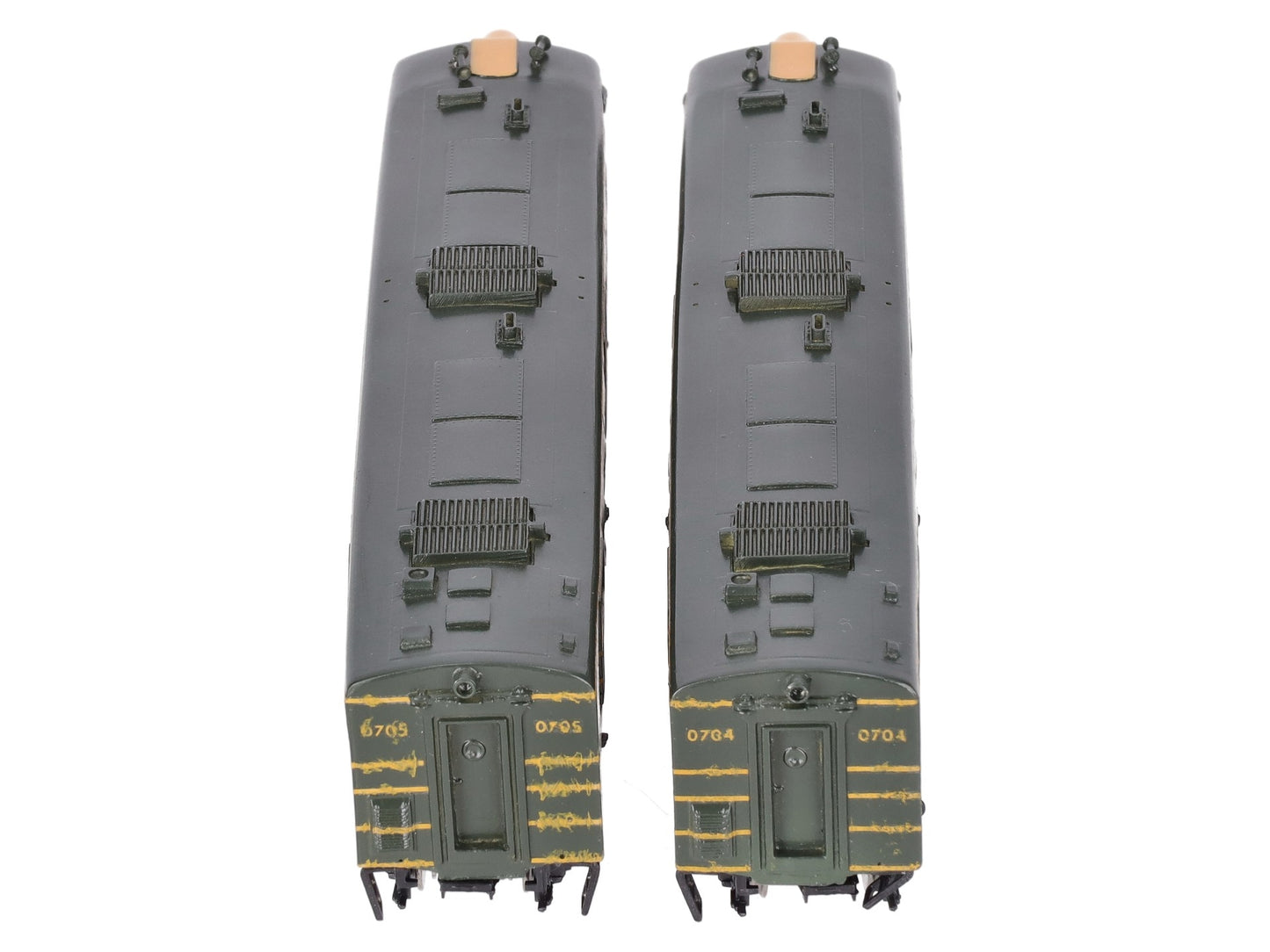 Athearn DL-109 HO Scale New Haven Locomotive #0704 & #0705 Painted/Box