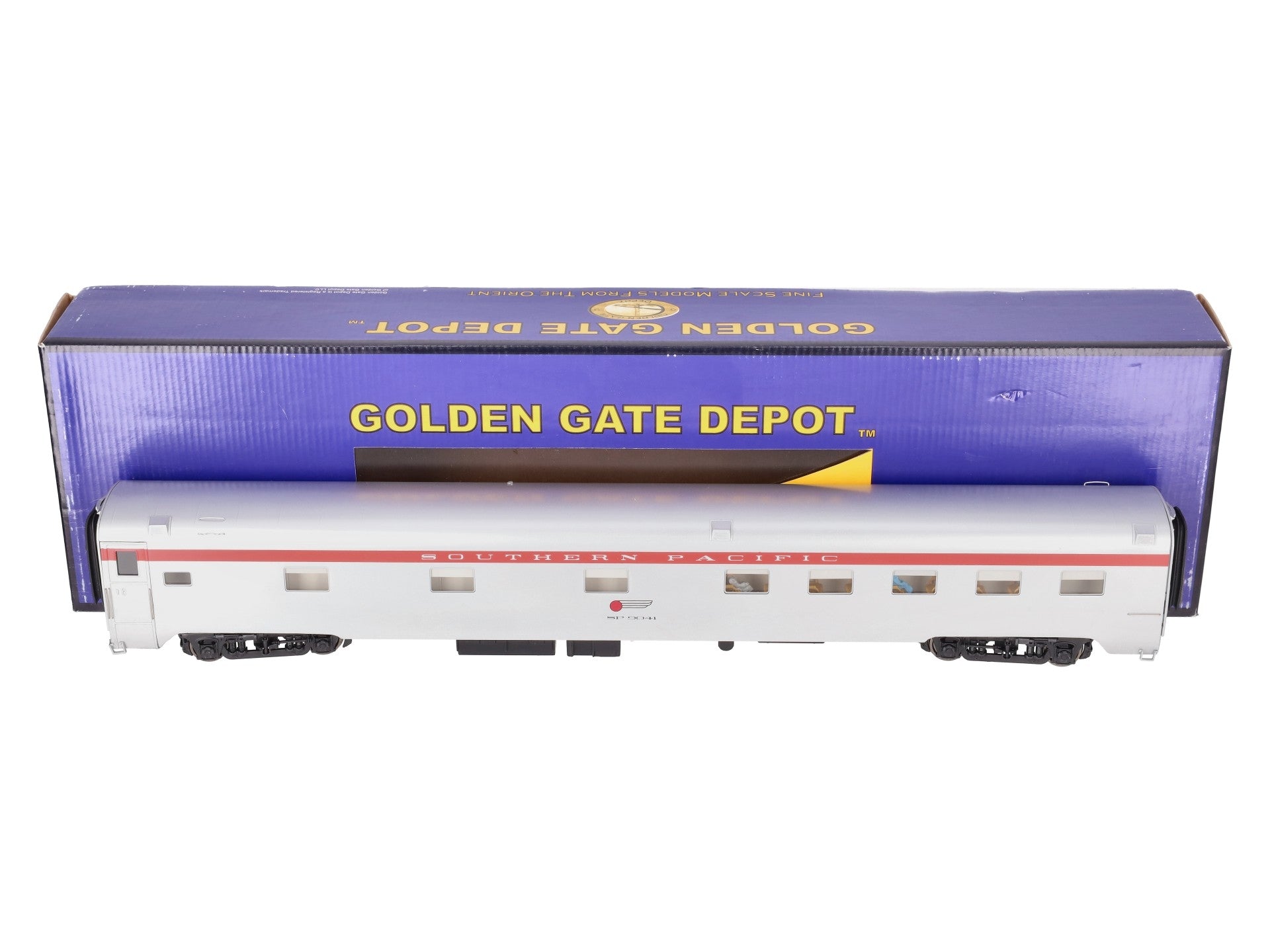 Golden Gate Depot O Southern Pacific Aluminum Light Weight Coach #9041 (2-Rail) NIB