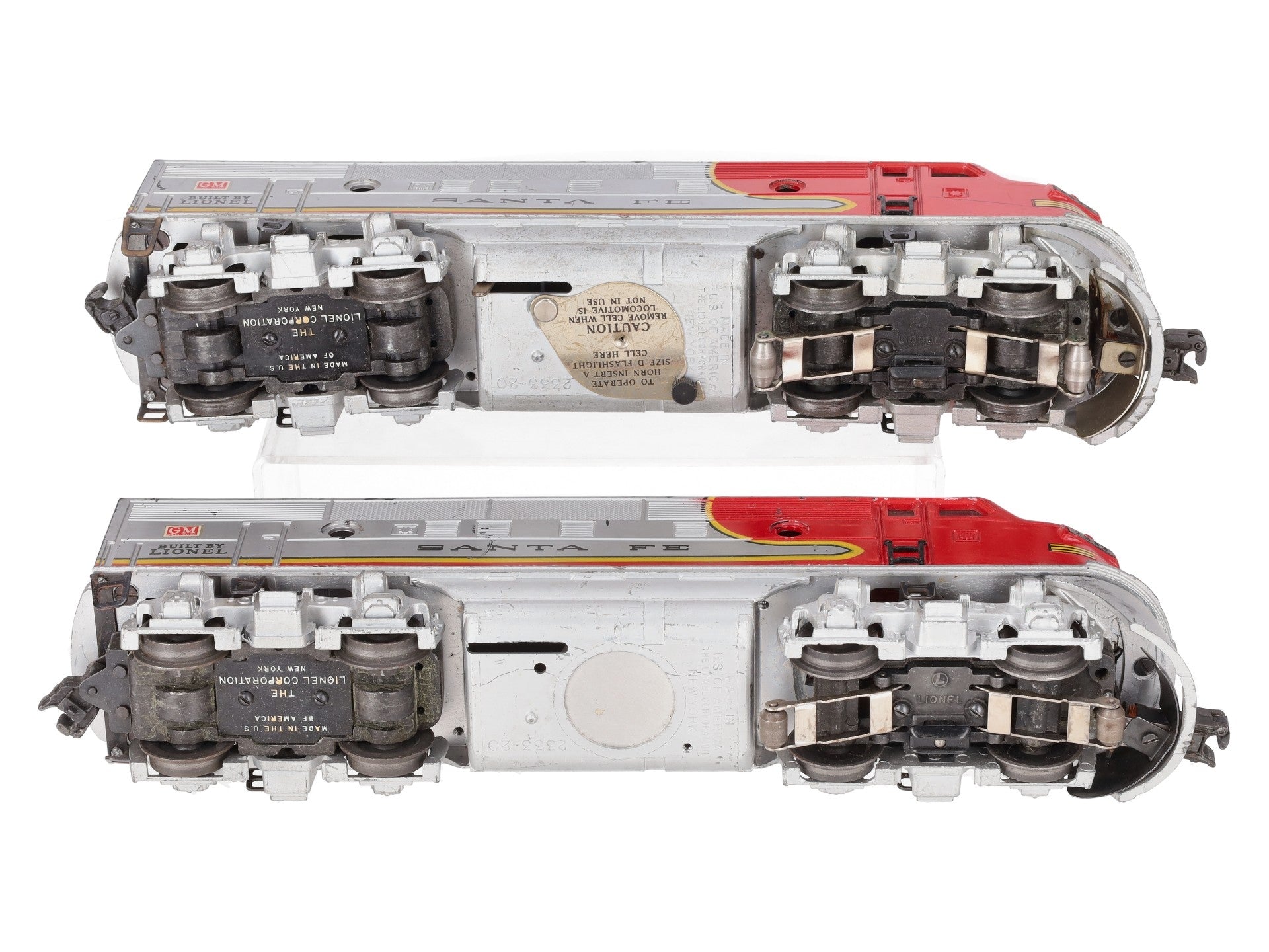 Lionel 2333 Vintage O Santa Fe F3 AA Diesel Set
