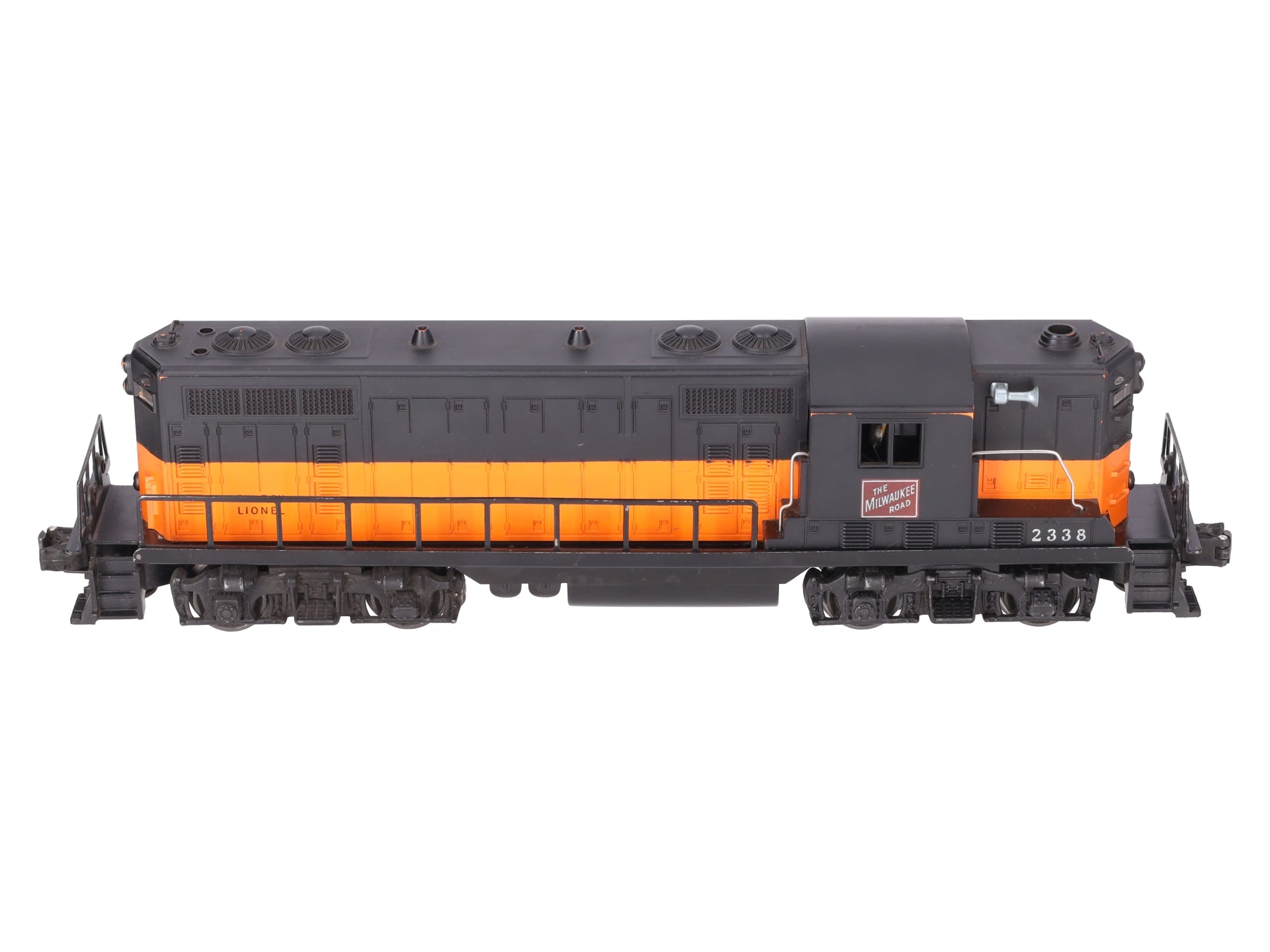Lionel 2338 Vintage O Milwaukee Road Powered GP-7 Diesel Locomotive VG