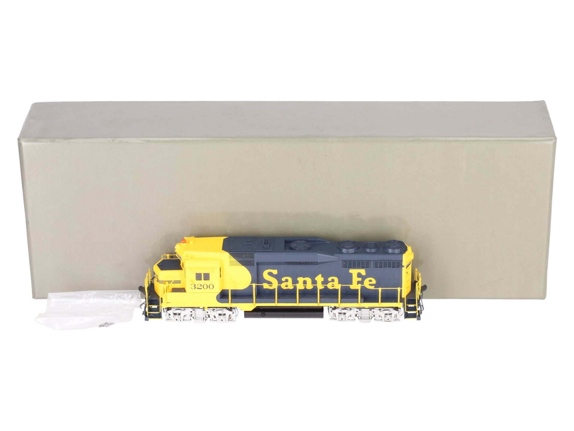 Challenger Imports 2151.1 HO BRASS ATSF GP-30 Phase I Diesel #3200 - F/P LN/Box