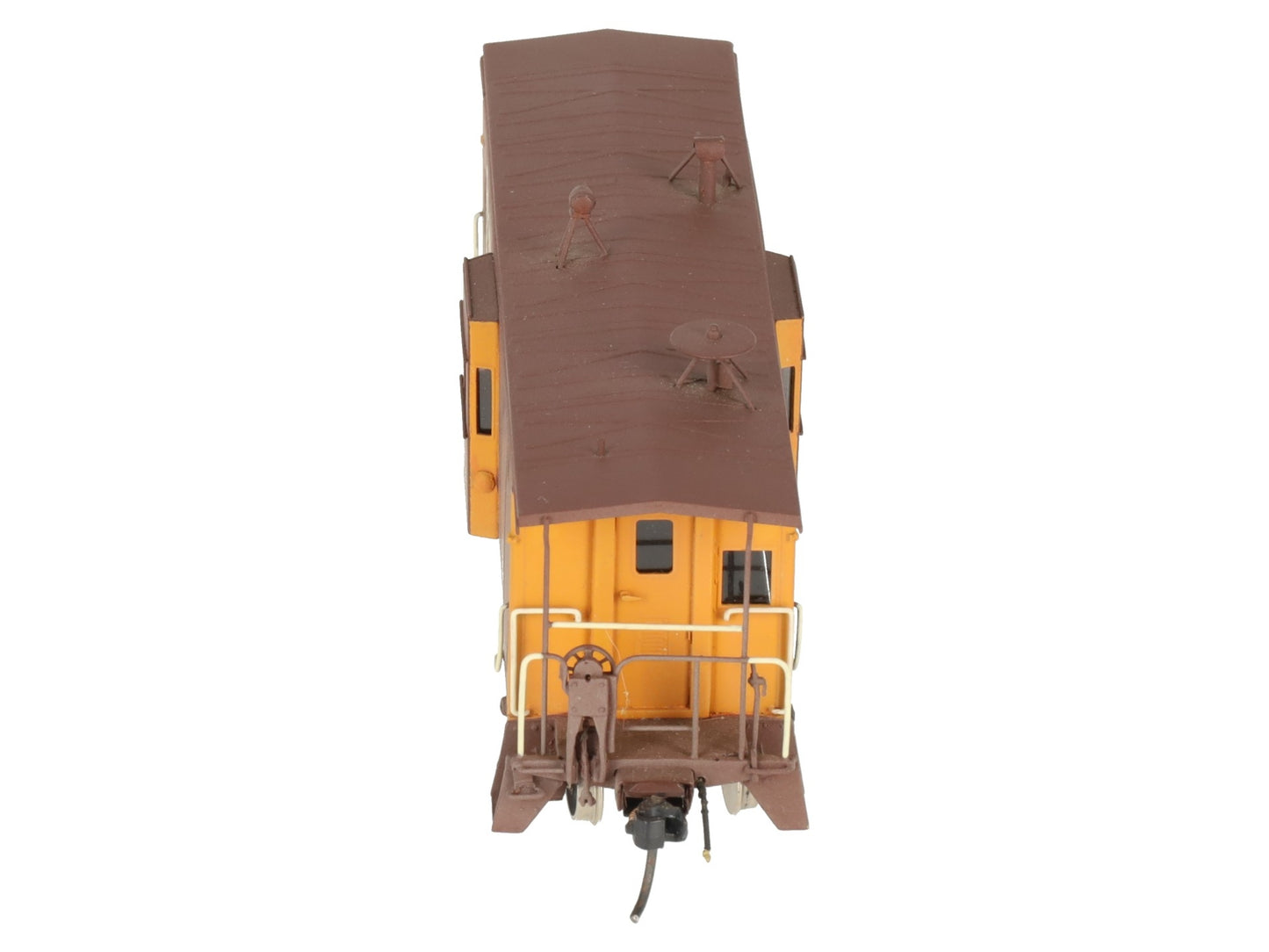 Overland HO Scale Southern Pacific 36' Bay Window Caboose #4693 - Custom