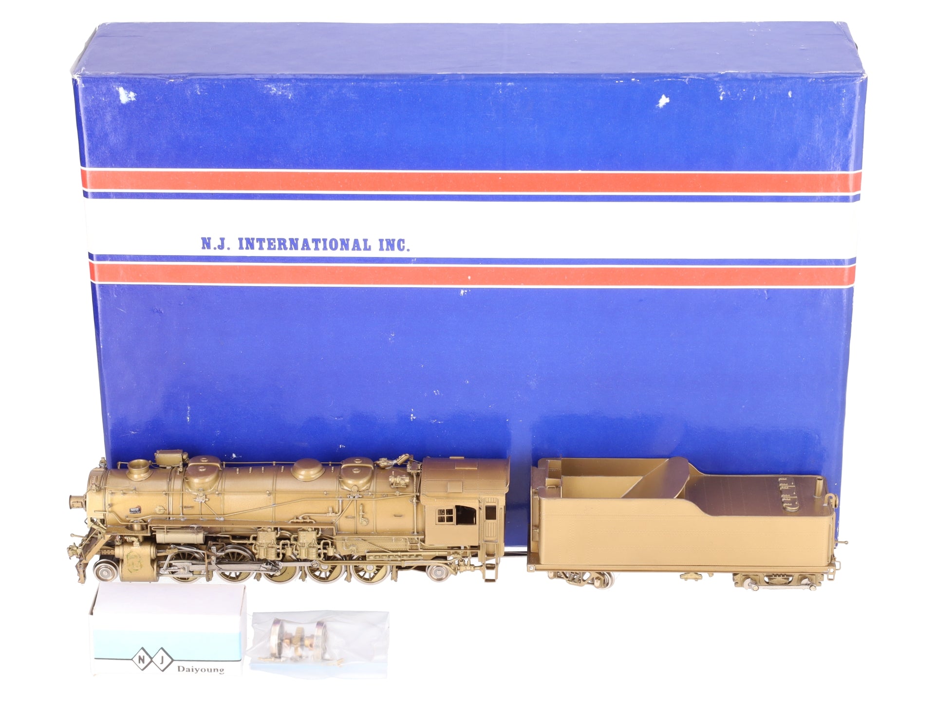 Daiyoung Models ST-895C HO Brass Boston & Maine 2-10-2 Locomotive & Tender EX/Box