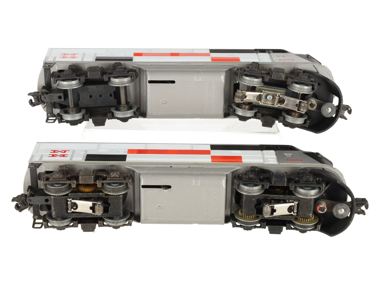 Lionel 6-8851 O Gauge New Haven F3 AA Diesel Locomotive Set #8851/8852 VG/Box