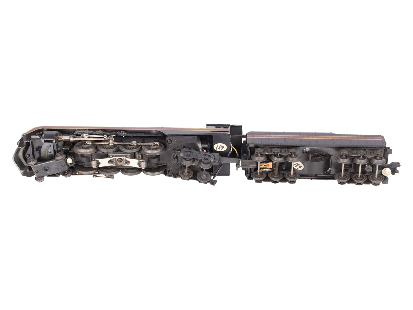 Lionel 6-8100 O Gauge Norfolk & Western 4-8-4 Steam Locomotive & Tender #611 VG