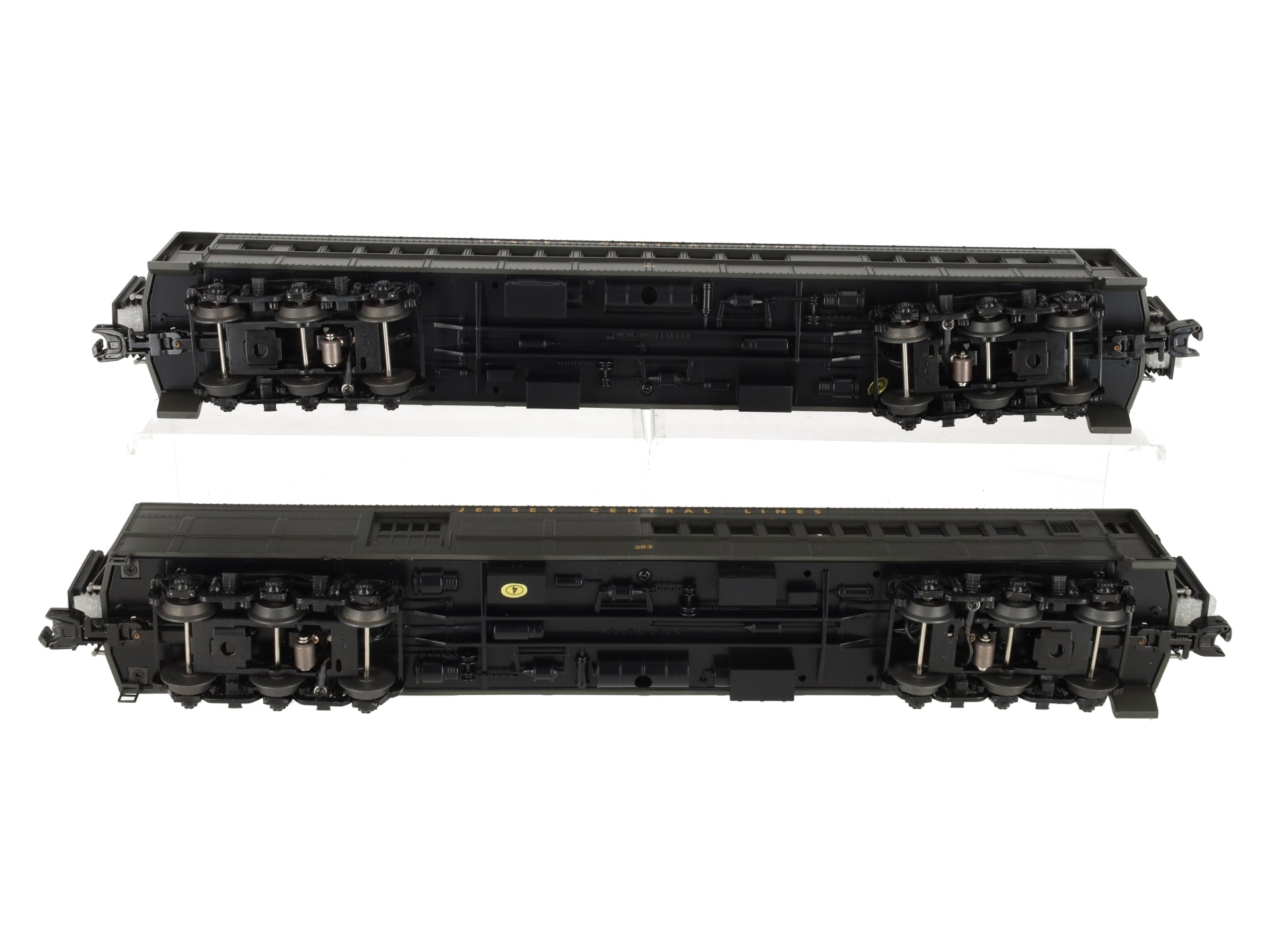 MTH 20-4197 O Jersey Central 70’ Madison Combine/Diner Car Set (Set of 2)