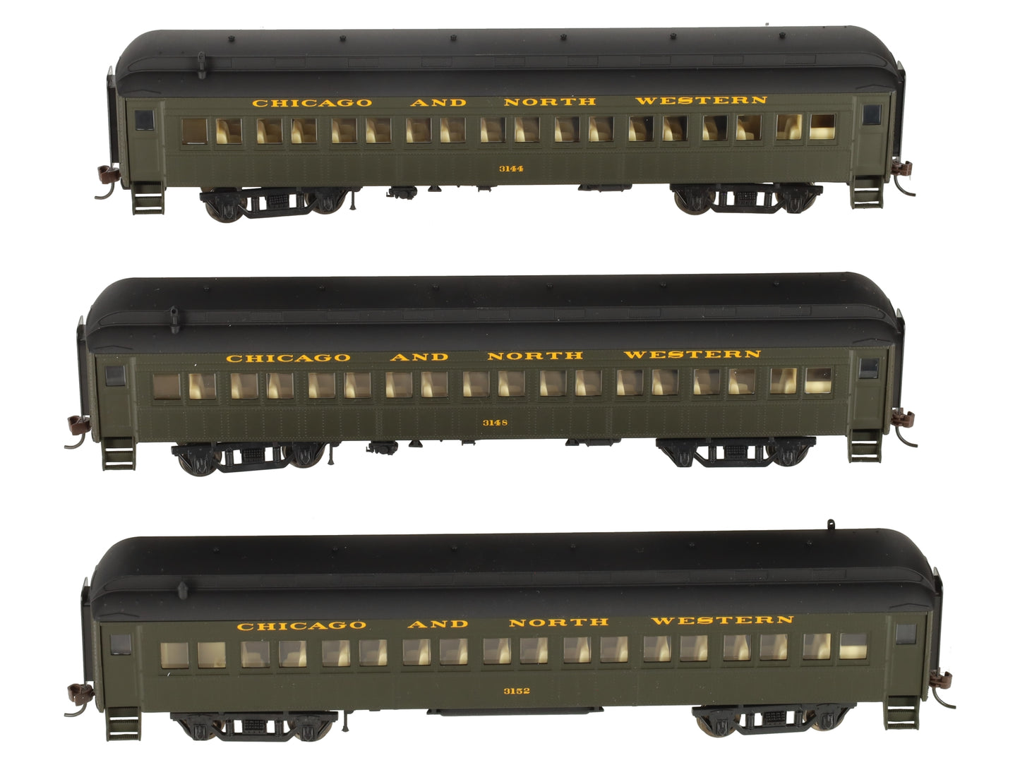 Rivarossi HR4036 HO Scale Chicago & North Western 60' Coach 3-Car Set LN