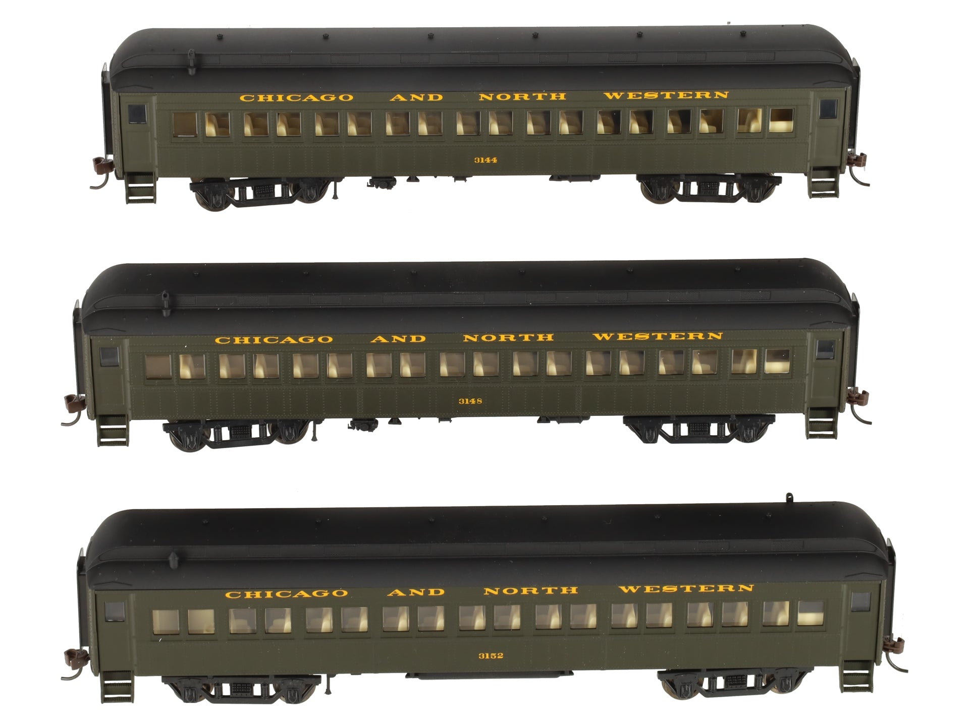 Rivarossi HR4036 HO Scale Chicago & North Western 60' Coach 3-Car Set LN