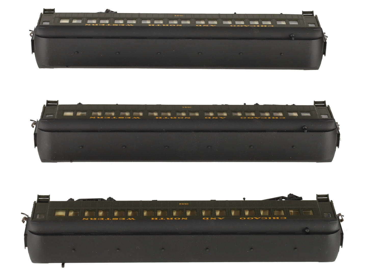 Rivarossi HR4036 HO Scale Chicago & North Western 60' Coach 3-Car Set LN