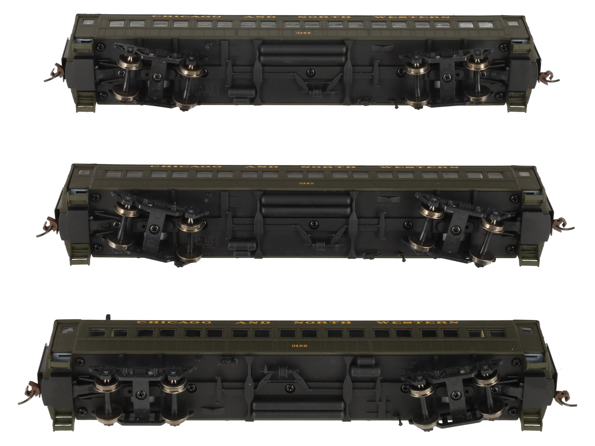 Rivarossi HR4036 HO Scale Chicago & North Western 60' Coach 3-Car Set LN