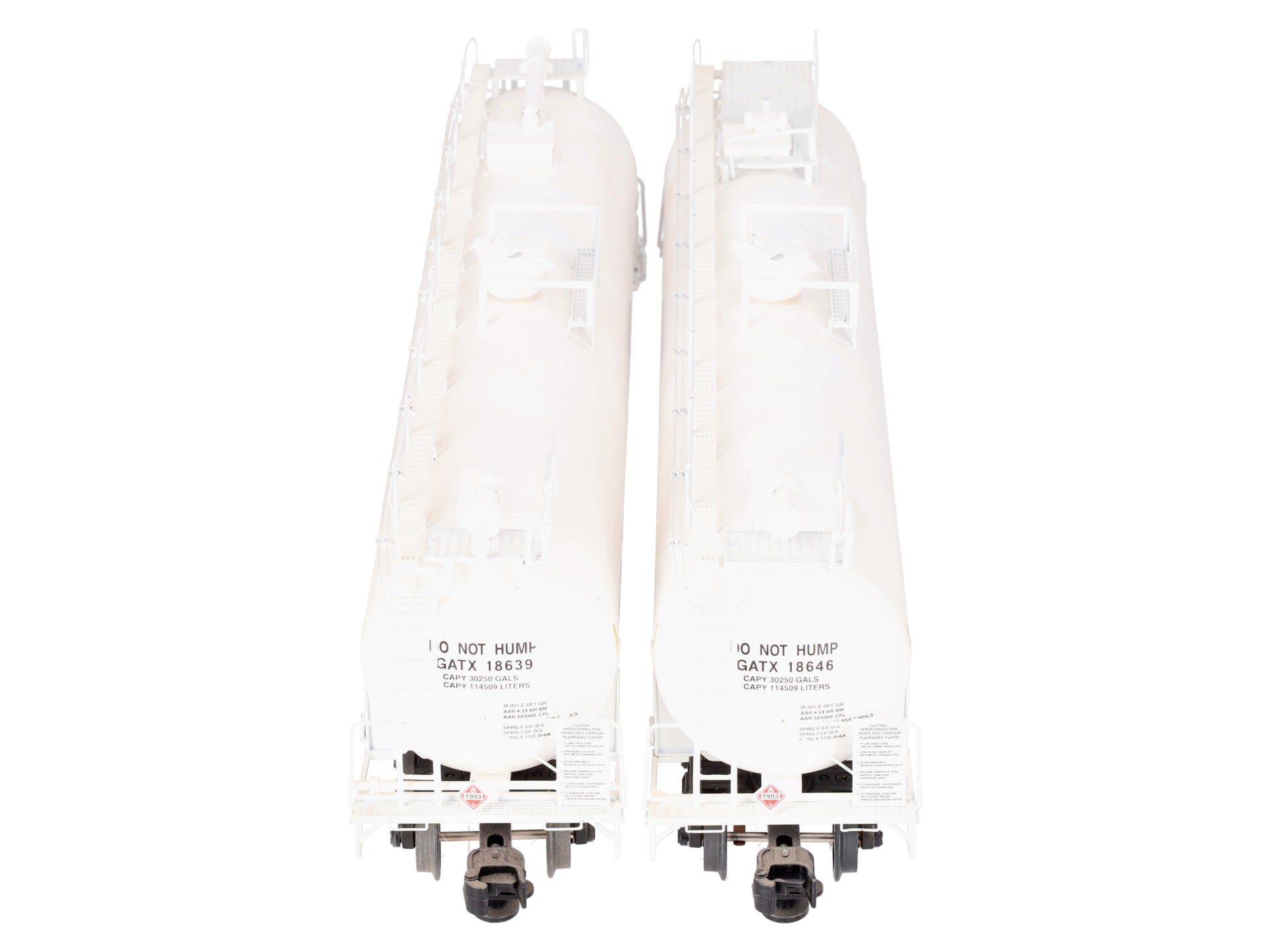 Lionel 6-85108 O TankTrain with End of Traine Device #18639/18646 (Set of 2) EX/Box