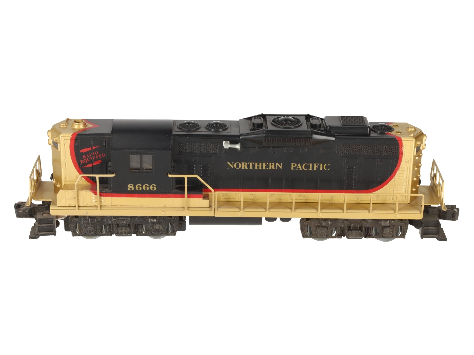 Lionel 6-8666 O Gauge Northern Pacific GP9 Powered Diesel Locomotive #8666 EX/Box
