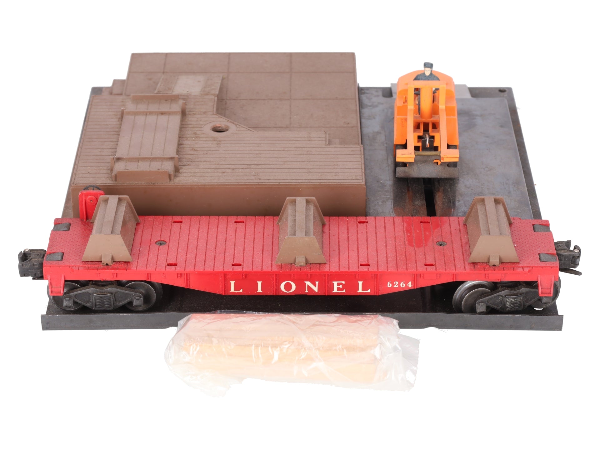 Lionel 264 Vintage O Operating Forklift Platform with 6264 Lumber Car VG