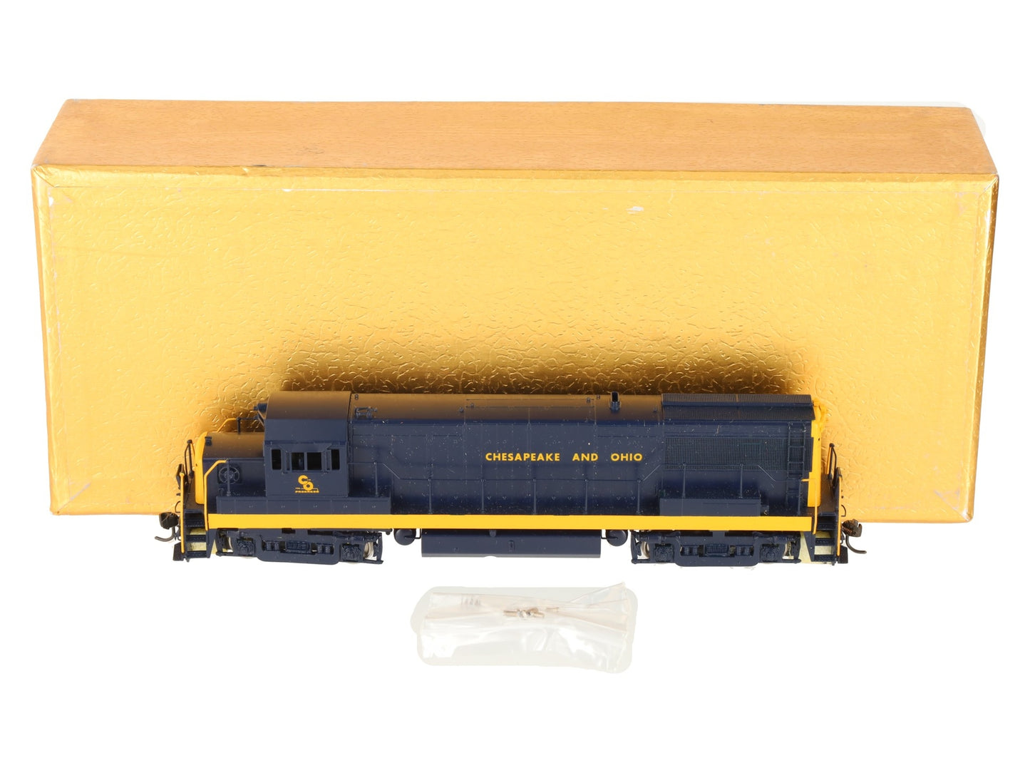 Oriental Limited HO BRASS C&O GE U25B 2500HP Diesel Engine Intermediate -Painted LN/Box
