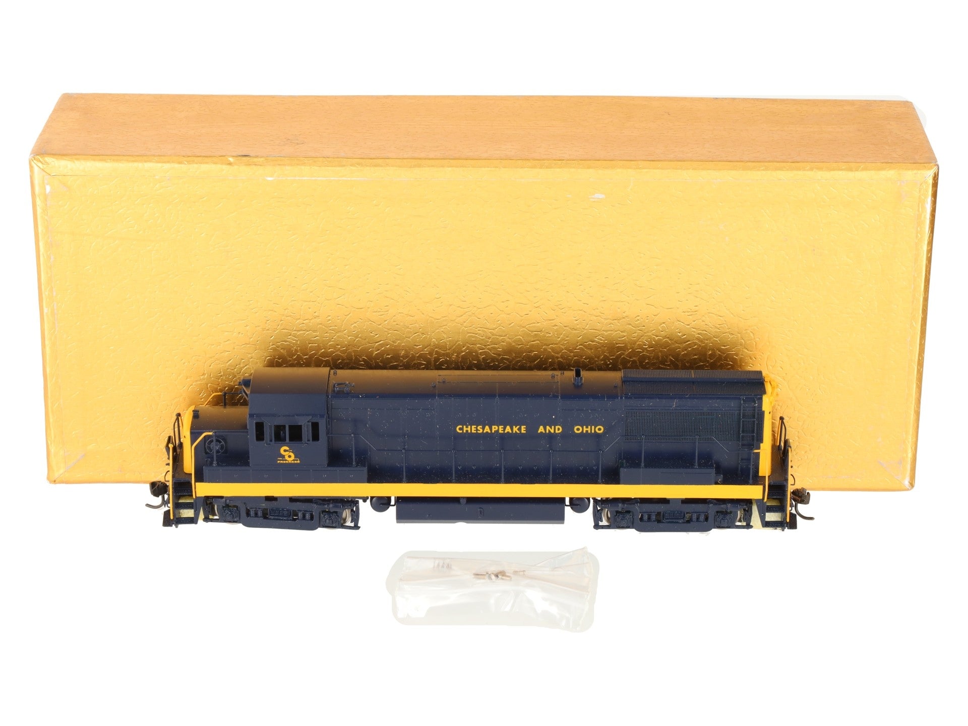 Oriental Limited HO BRASS C&O GE U25B 2500HP Diesel Engine Intermediate -Painted LN/Box