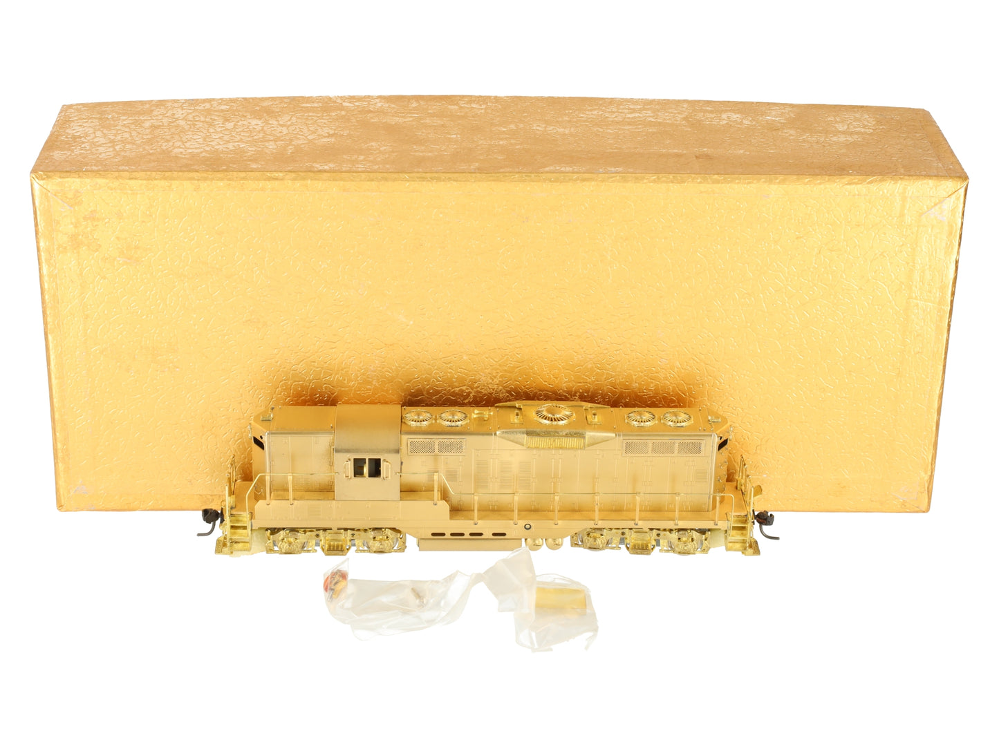 Oriental Limited BRASS HO EMD GP9 1750HP Diesel Engine Early w/ Dynamic Brake EX/Box