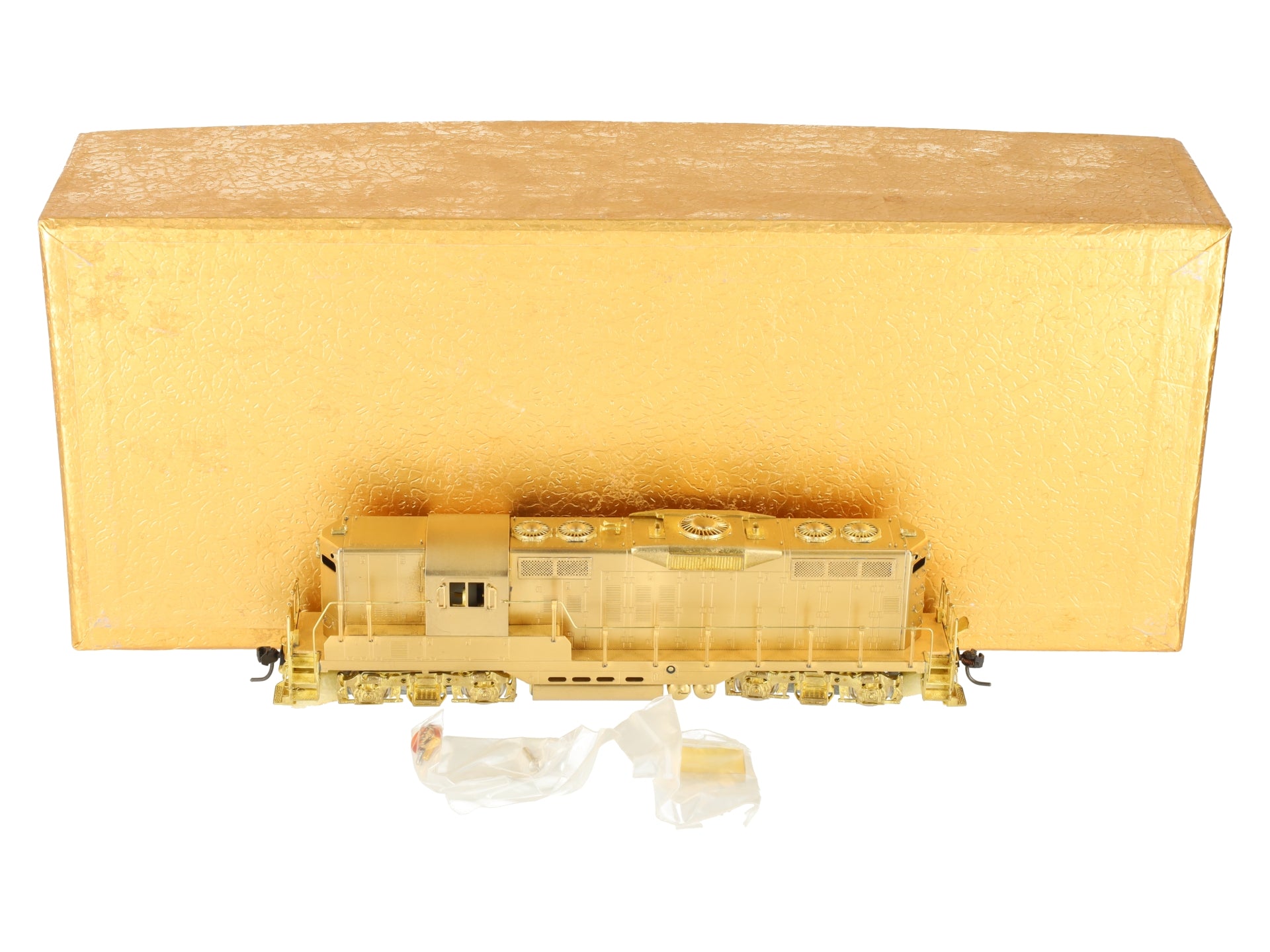 Oriental Limited BRASS HO EMD GP9 1750HP Diesel Engine Early w/ Dynamic Brake EX/Box