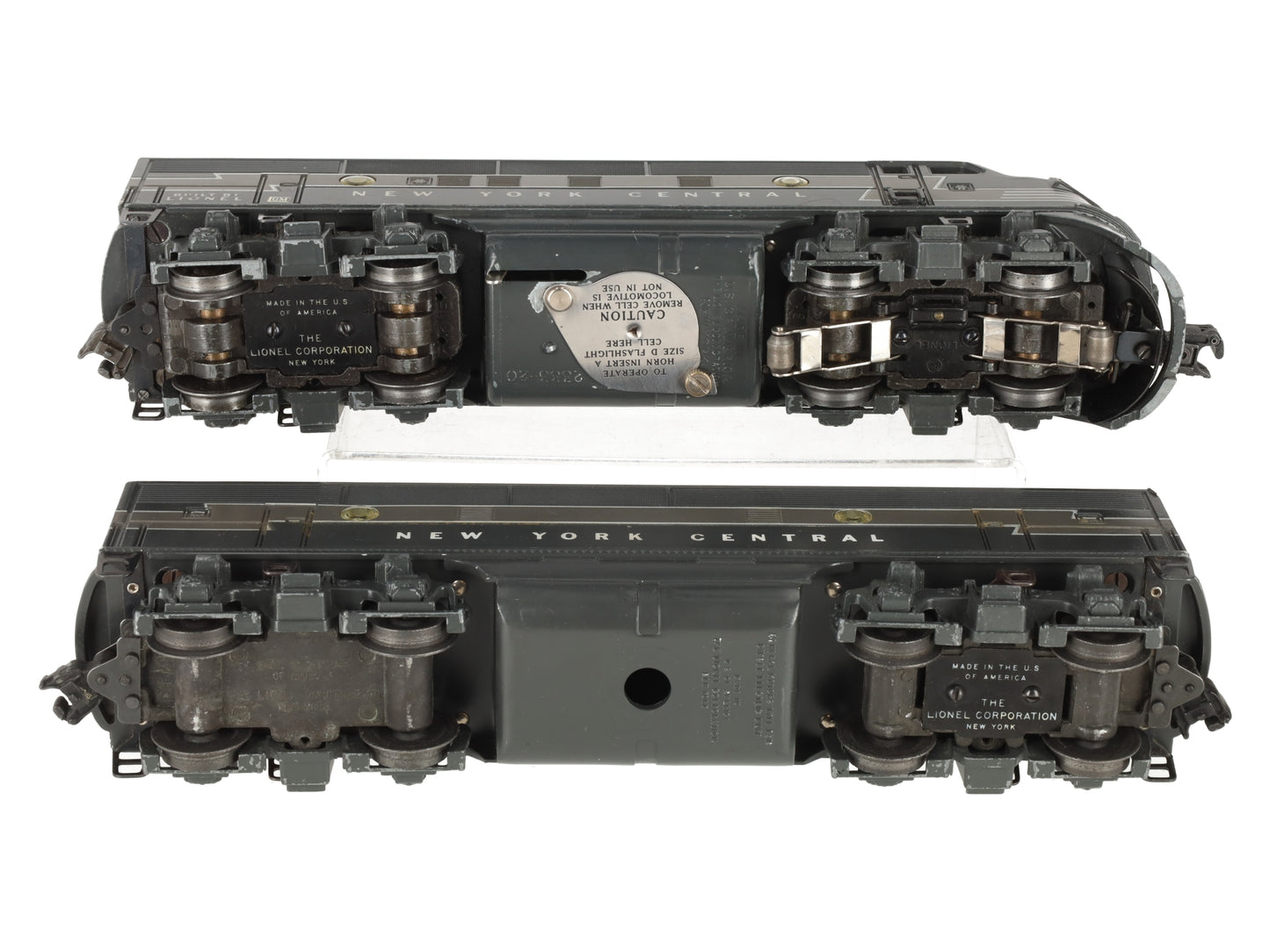 Lionel 2344 Vintage O New York Central F-3 AB Diesel Locomotive Set EX/Box