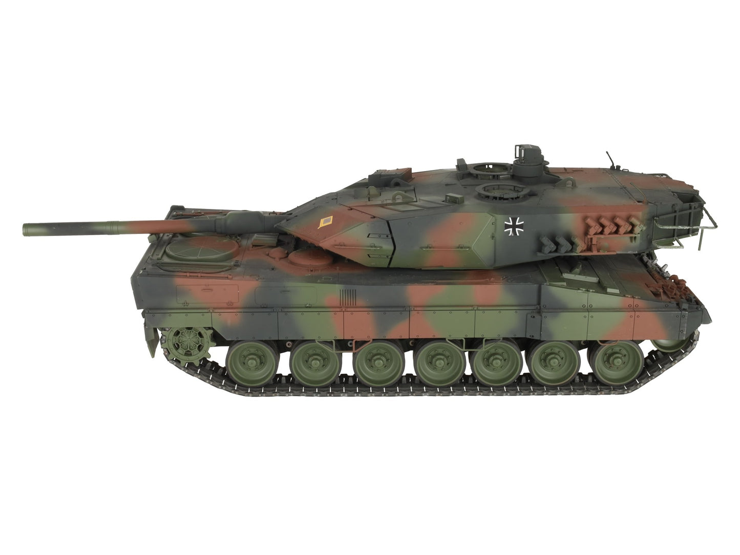 Tamiya 56020 1:16 Leopard 2 A6 Battle Tank Kit VG