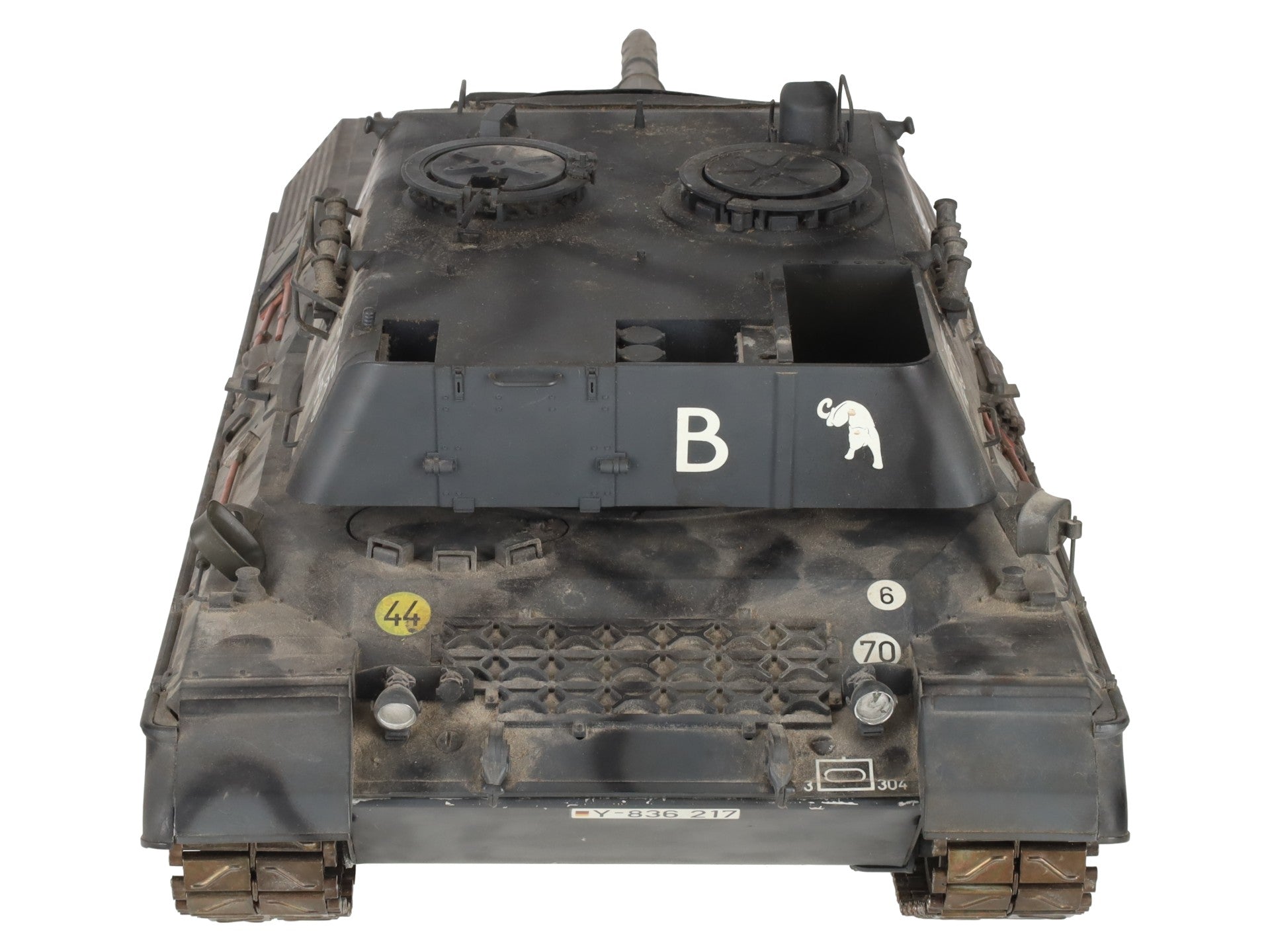 Tamiya 1:16 Scale Leopard 2 A4 Tank Kit VG