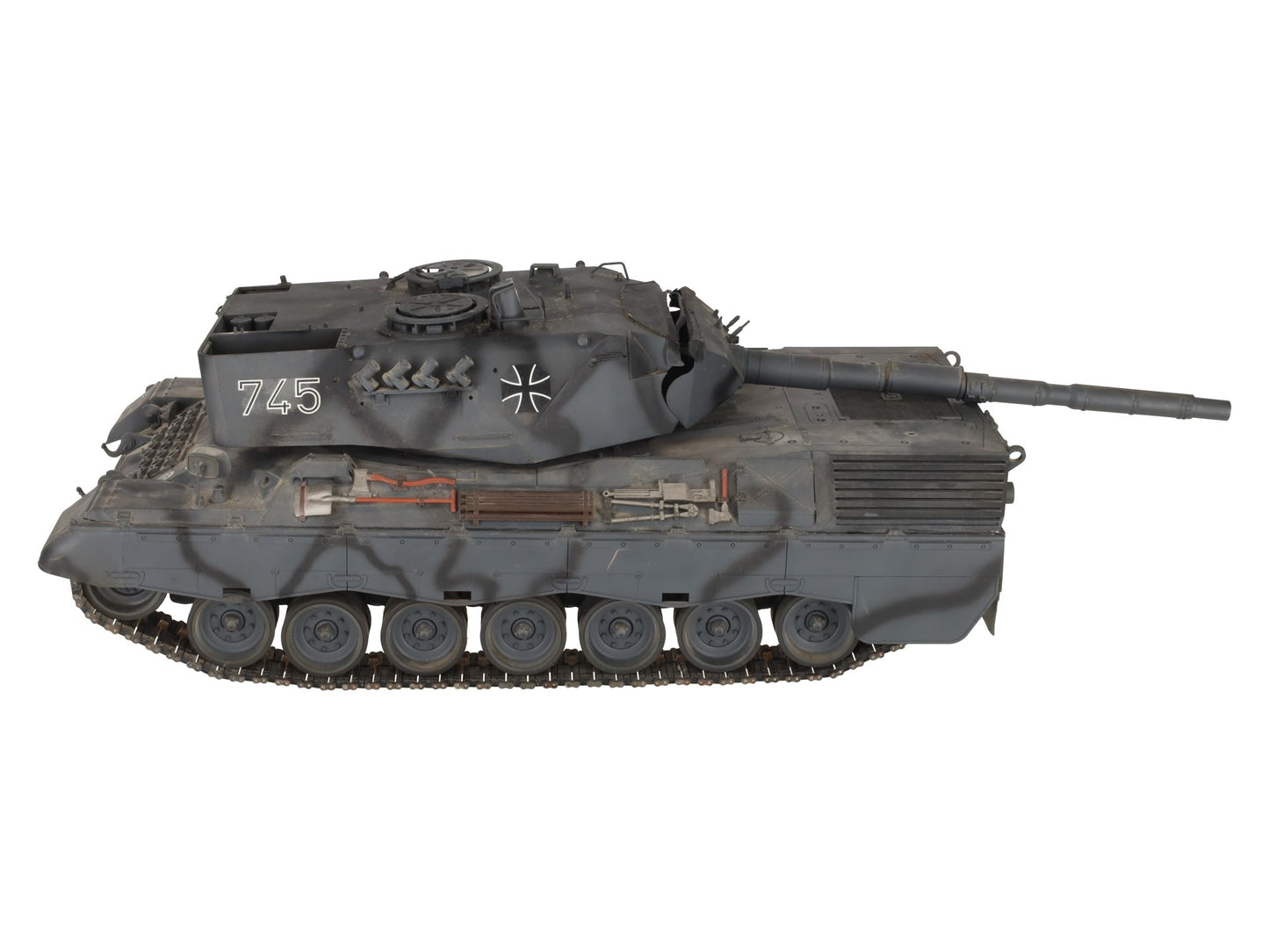 Tamiya 1:16 Scale Leopard 2 A4 Tank Kit VG