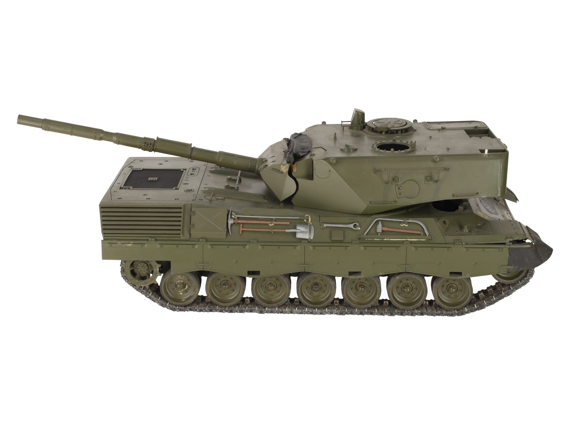 Tamiya 1:16 Scale Leopard 2 A4 Tank VG