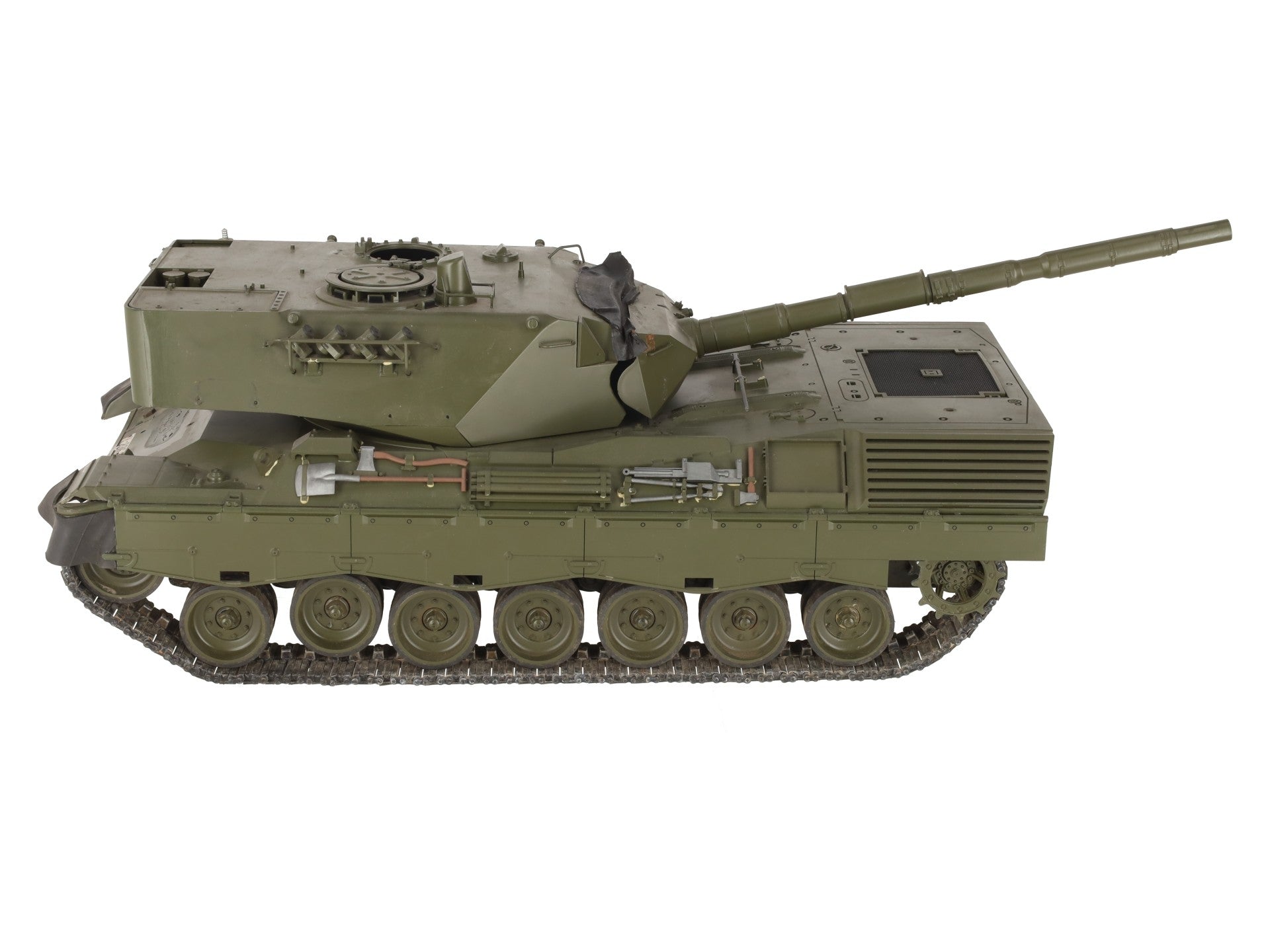 Tamiya 1:16 Scale Leopard 2 A4 Tank VG