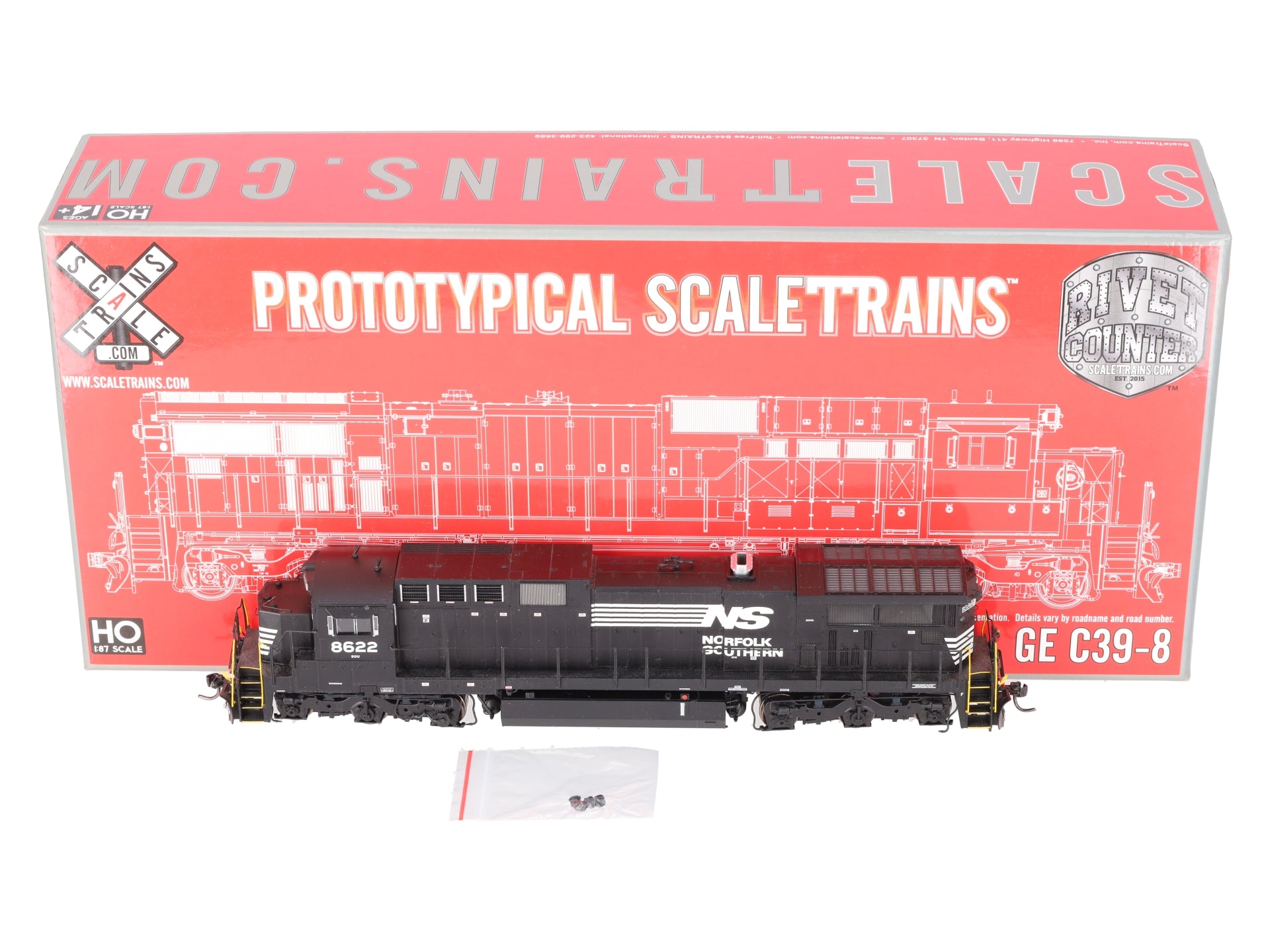 Scale Trains SXT30769 HO Scale Norfolk Southern Diesel Locomotive #8622 w/DCC LN/Box