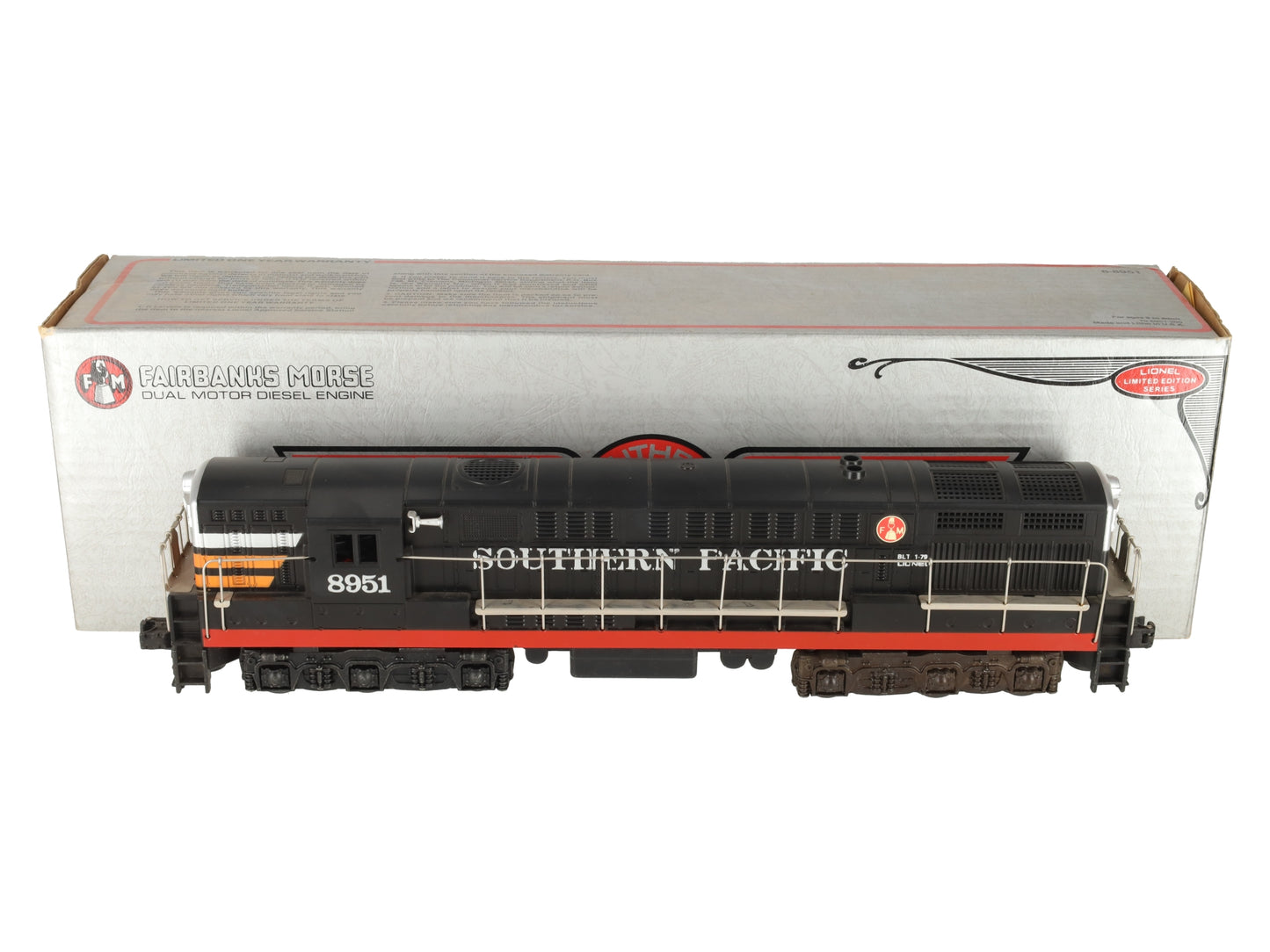 Lionel 6-8951 O Gauge Southern Pacific FM Trainmaster Diesel Locomotive #8951 EX/Box
